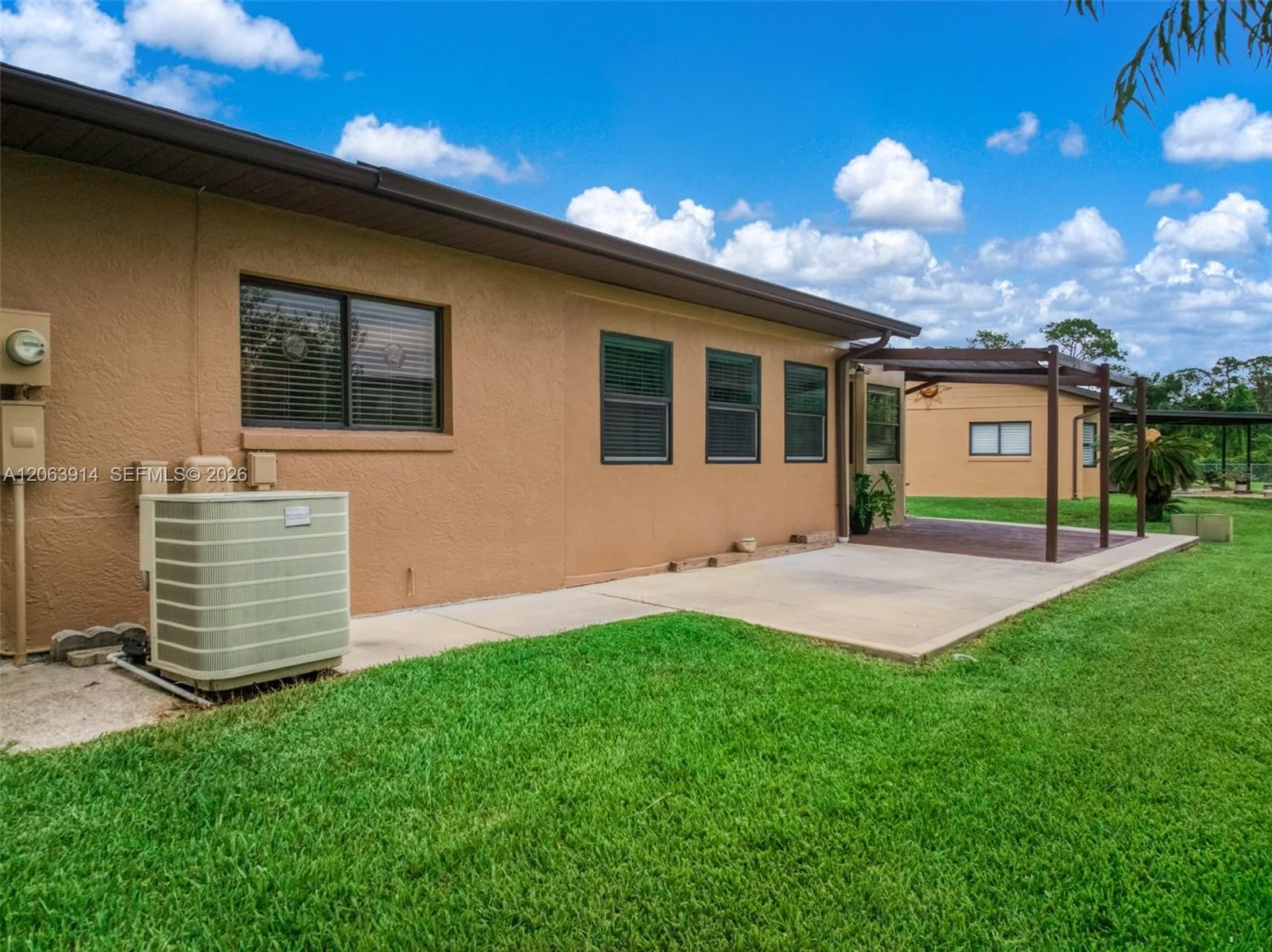 2418 Hidden Creek Cir, Sebring, FL 33870 photo 10