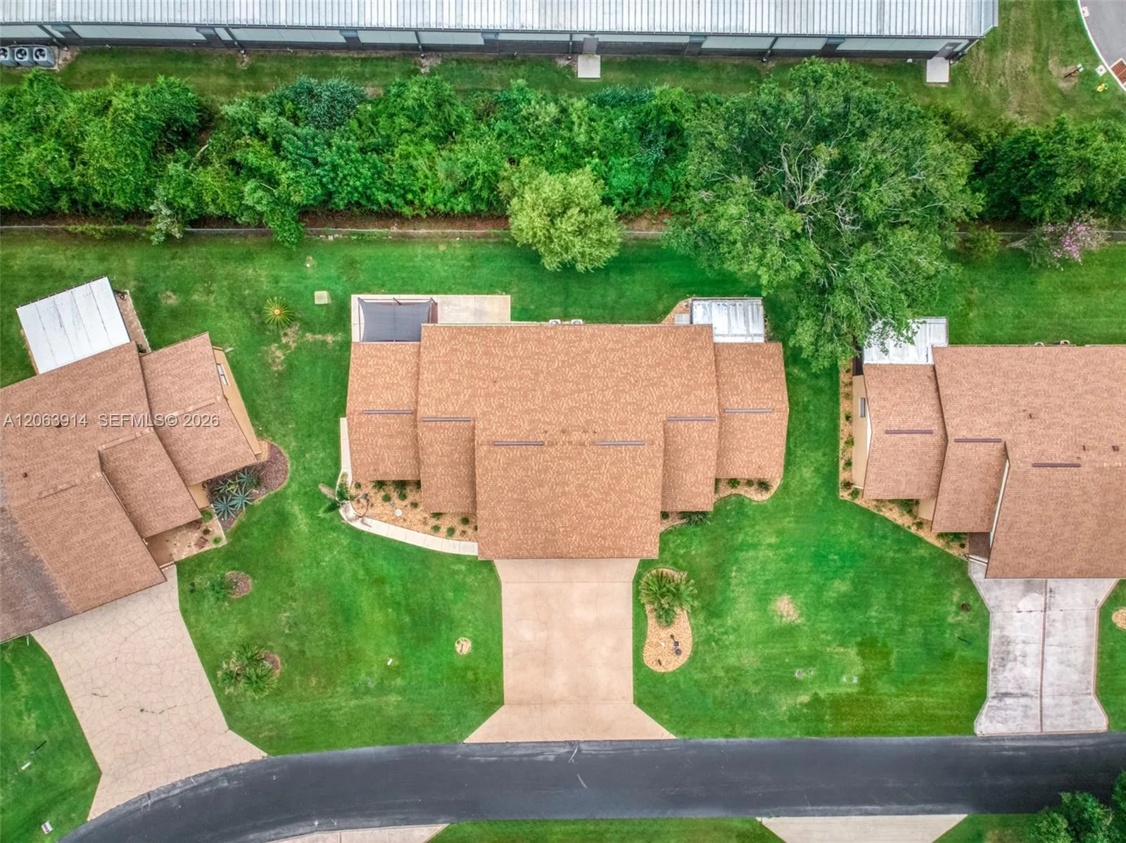 2418 Hidden Creek Cir, Sebring, FL 33870 photo 8