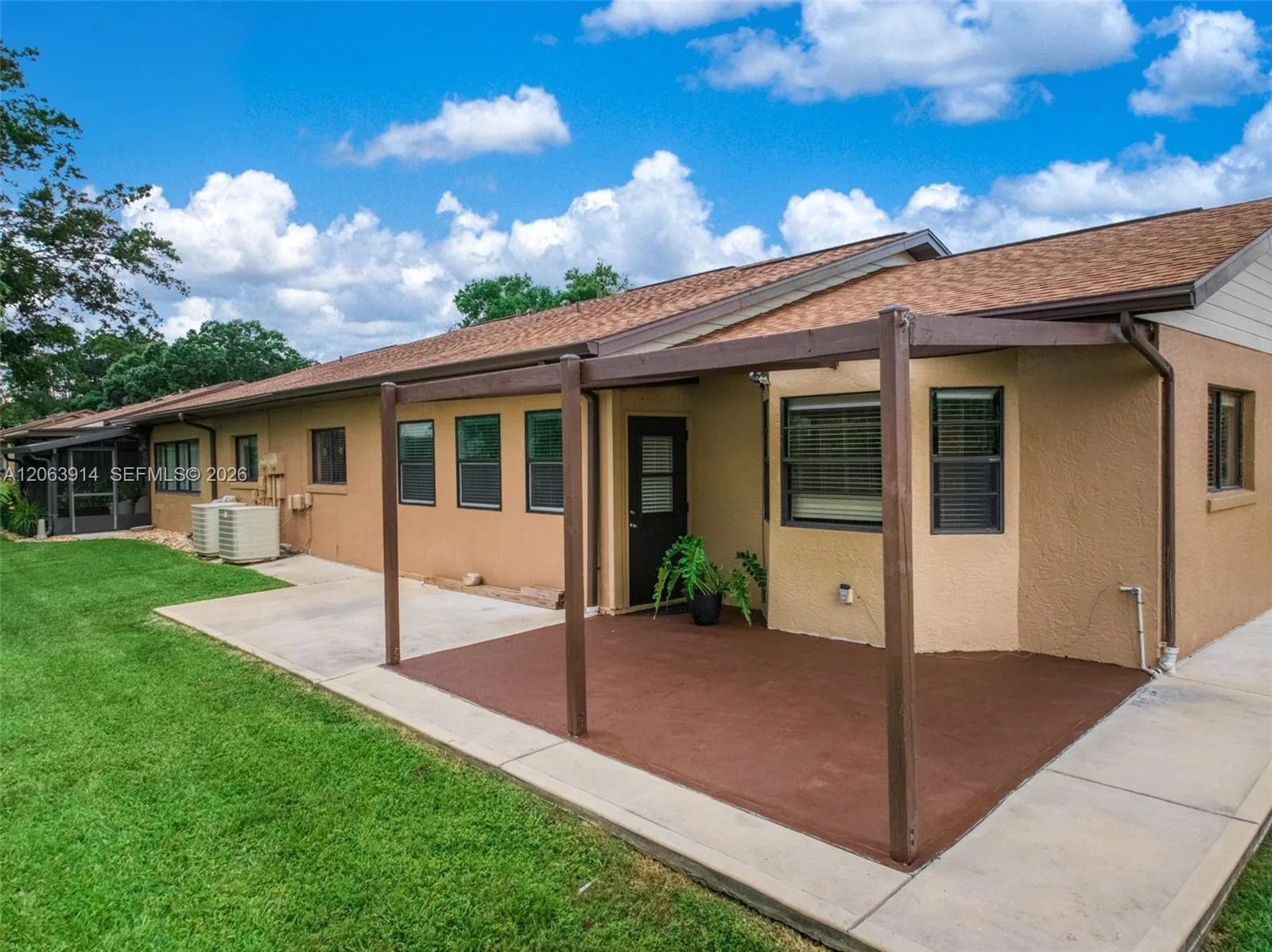 2418 Hidden Creek Cir, Sebring, FL 33870 photo 9