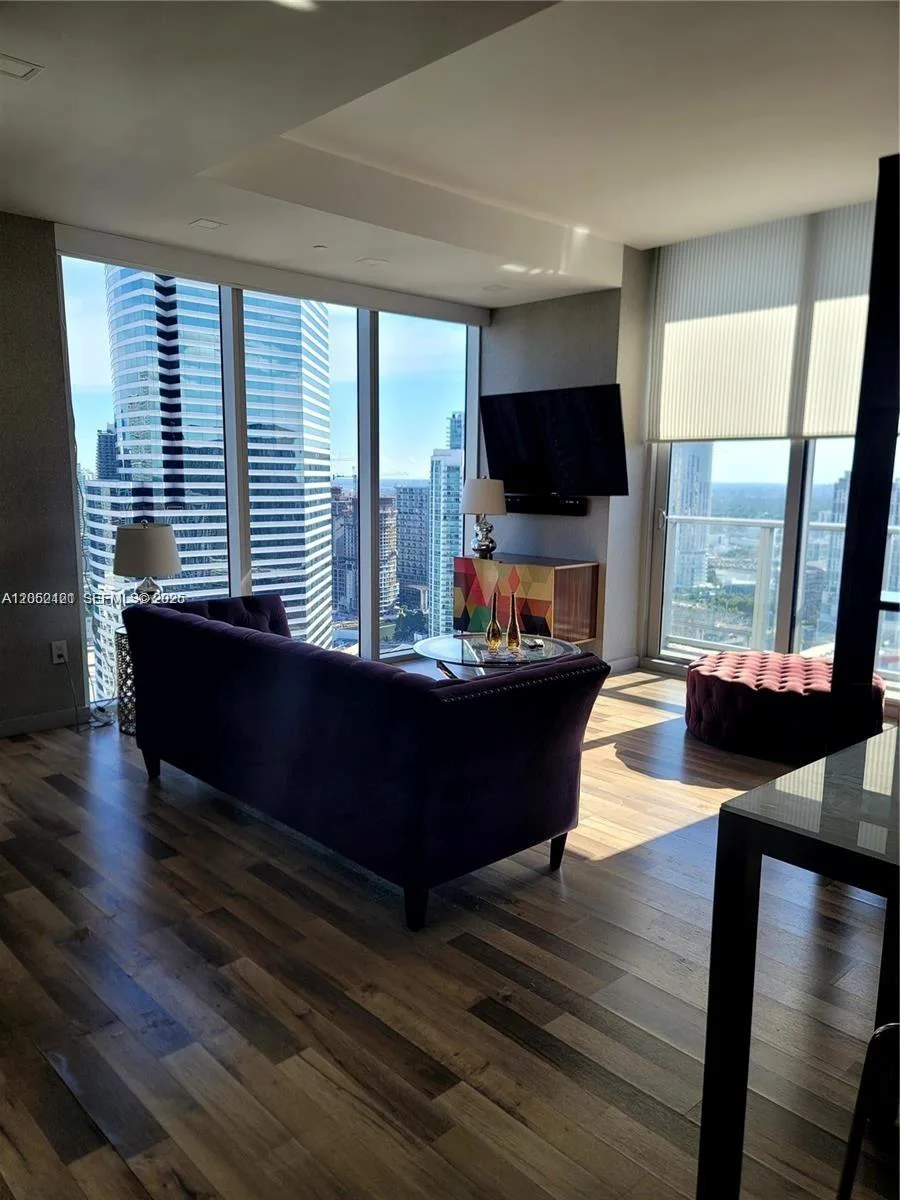 151 SE 1st St # PH11, Miami, FL 33131 photo 12