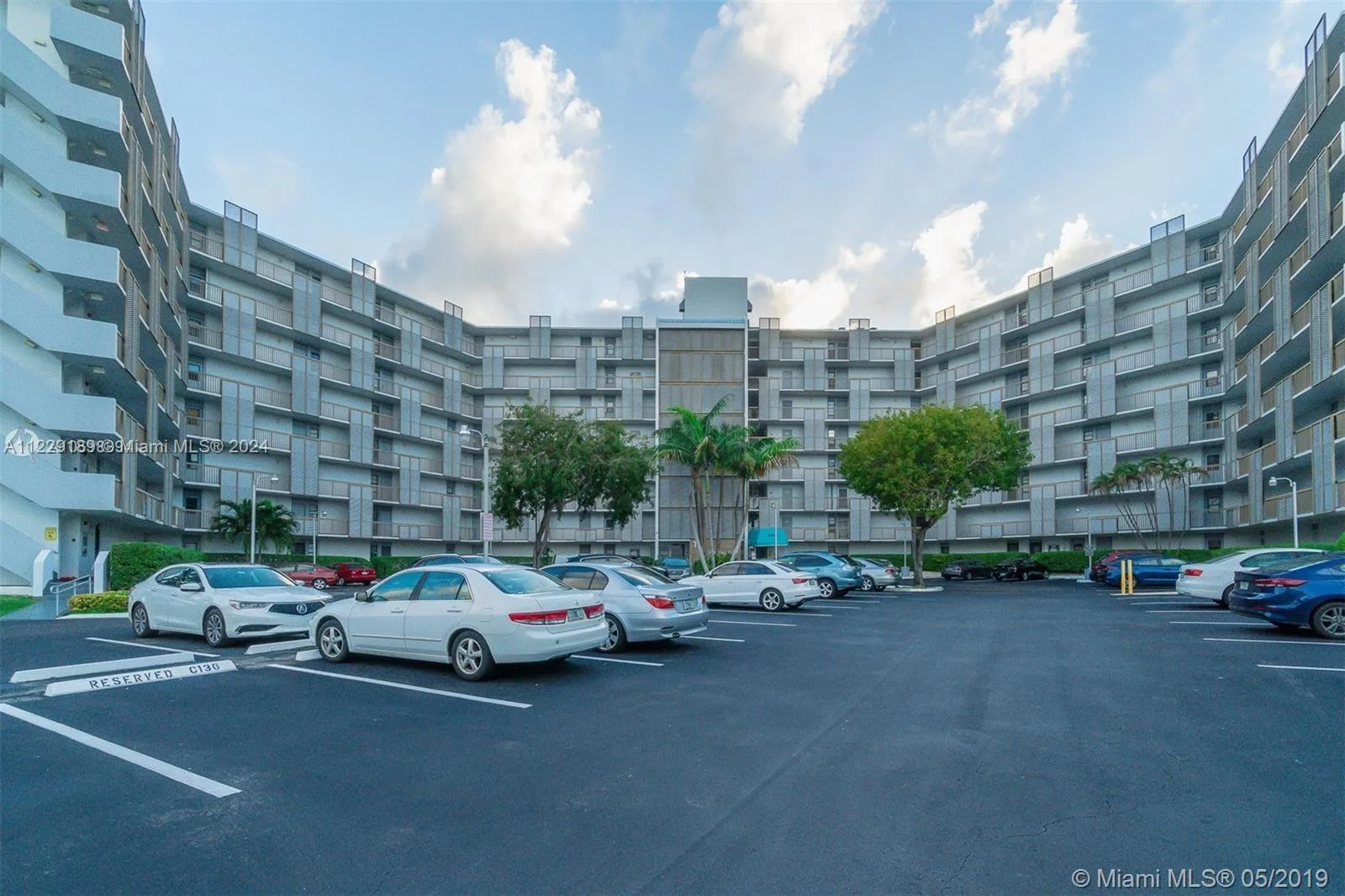 3401 N Country Club Dr # 406, Aventura, FL 33180 photo 3
