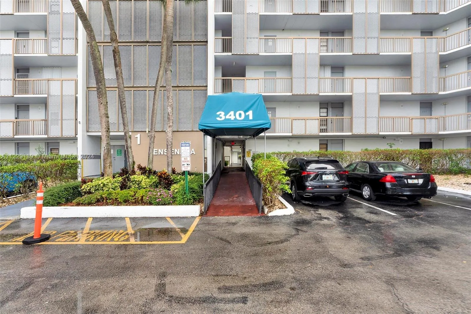 3401 N Country Club Dr # 406, Aventura, FL 33180 photo 4