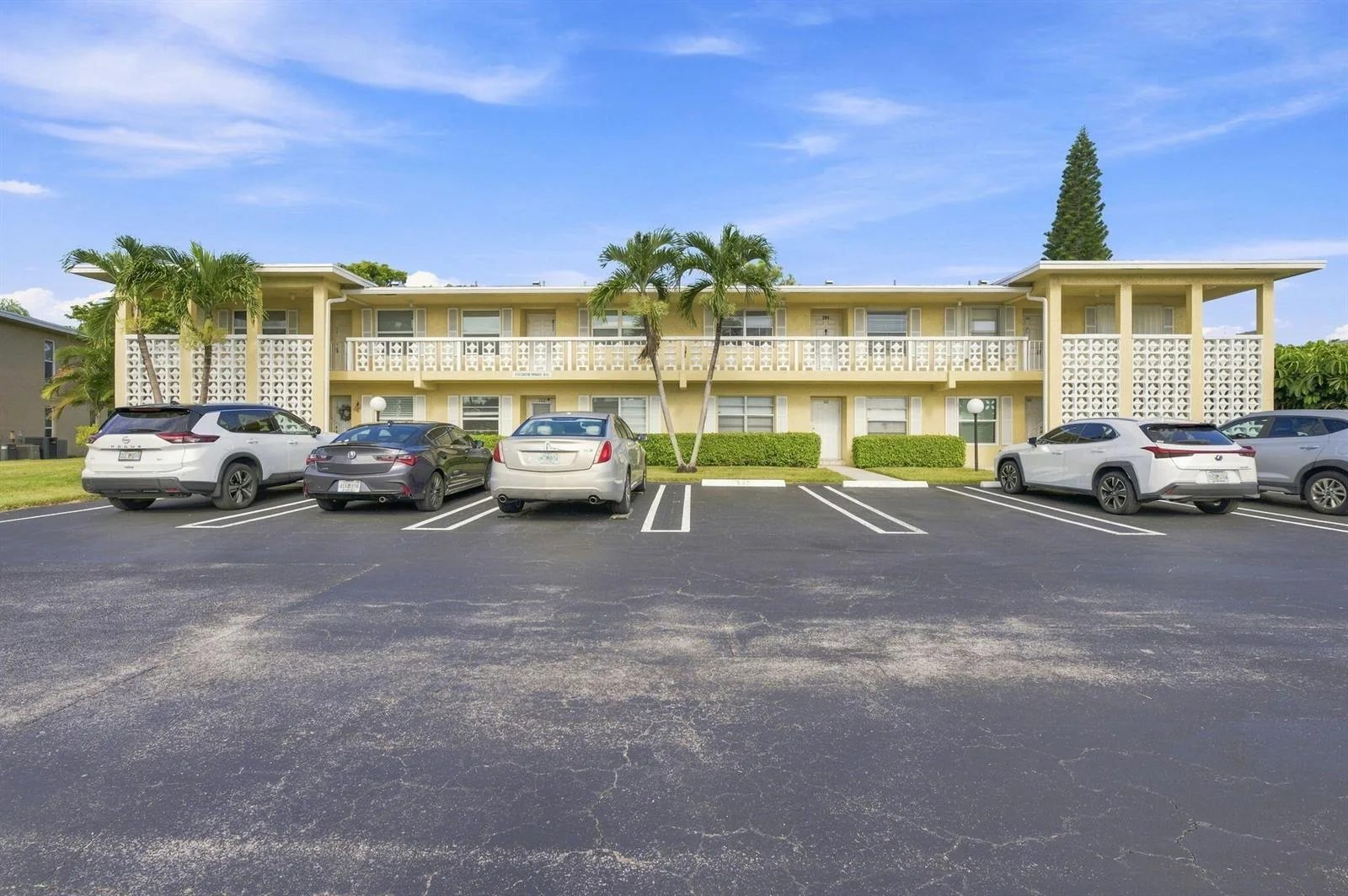 1121 Cactus Terrace # 203, Delray Beach, FL 33445