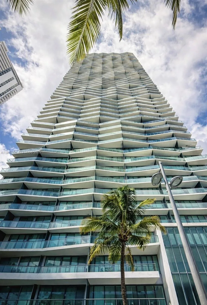 460 NE 28th St # 3807, Miami, FL 33137