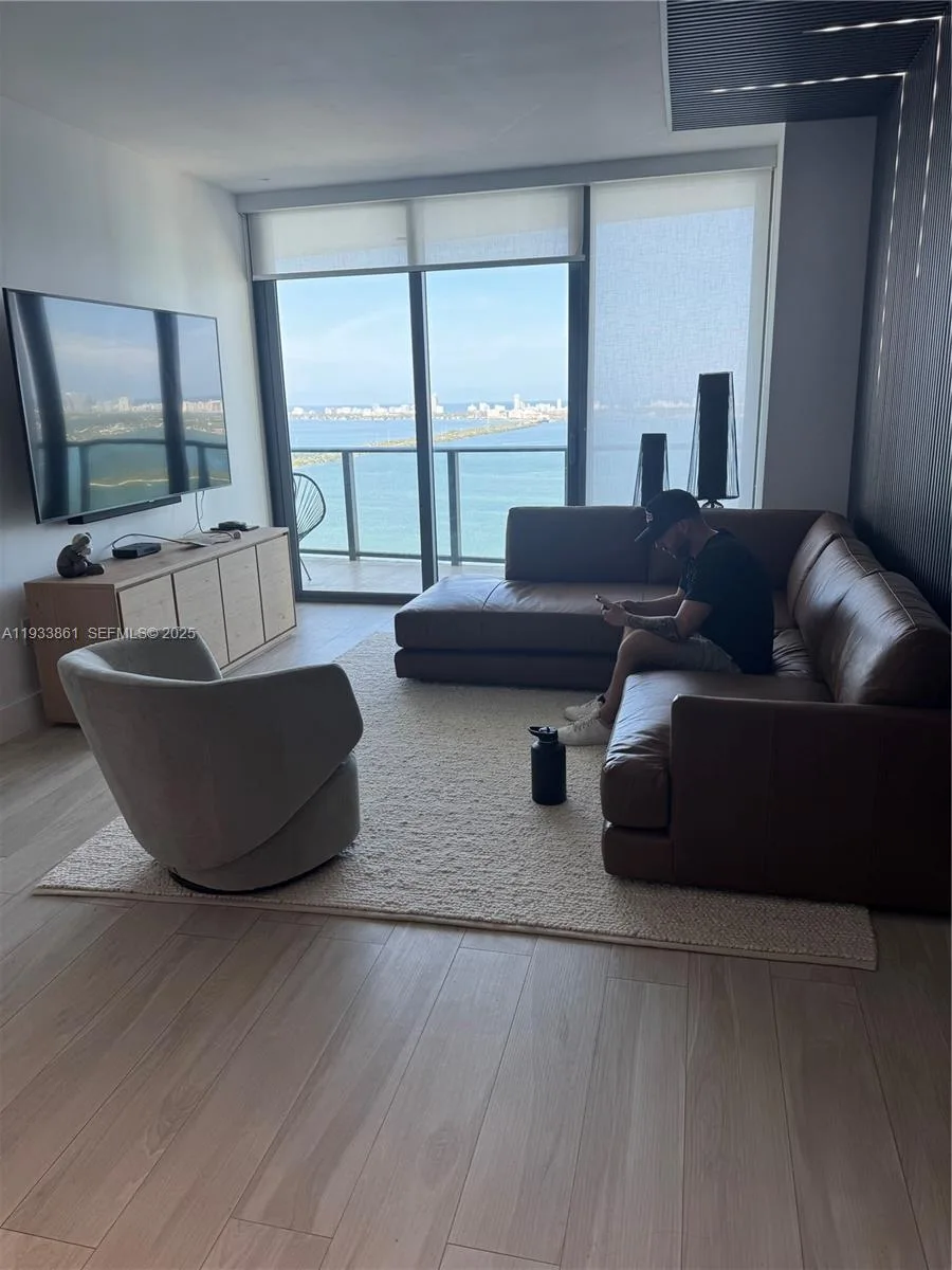 460 NE 28th St # 3807, Miami, FL 33137 photo 4
