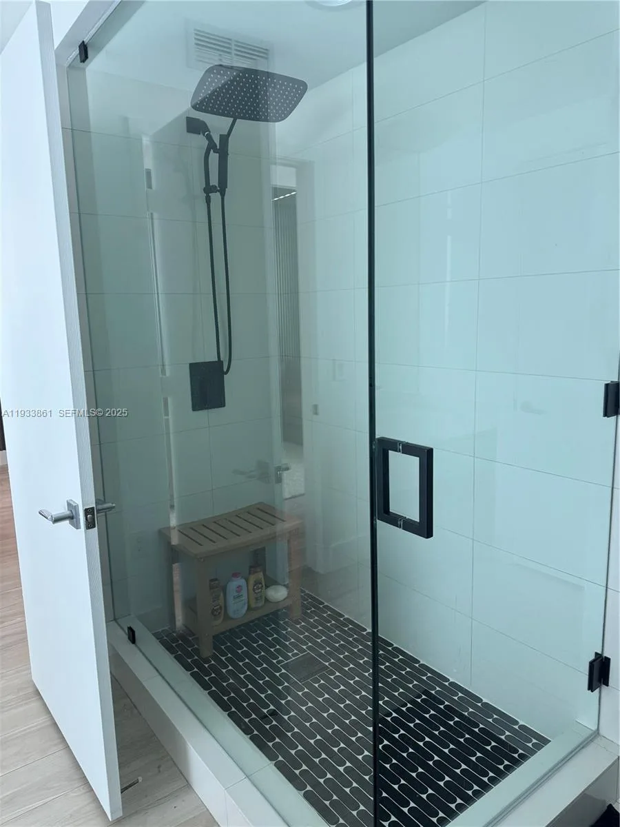 460 NE 28th St # 3807, Miami, FL 33137 photo 8
