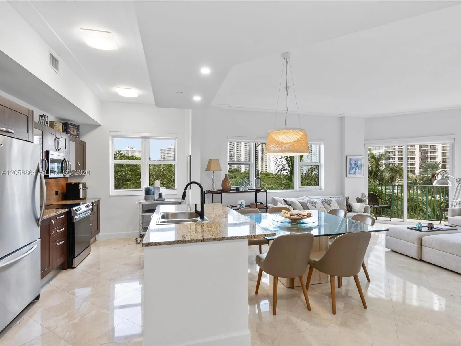 20000 E Country Club Dr # 416, Aventura, FL 33180 photo 7