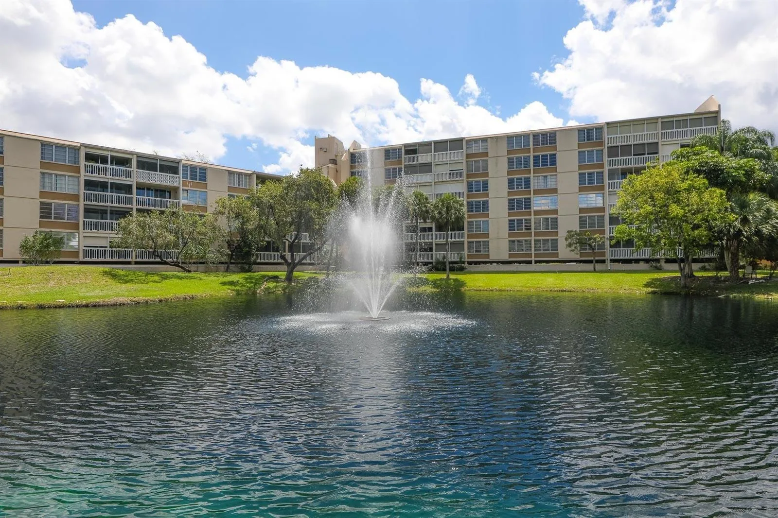 7081 Environ Boulevard # 143, Lauderhill, FL 33319