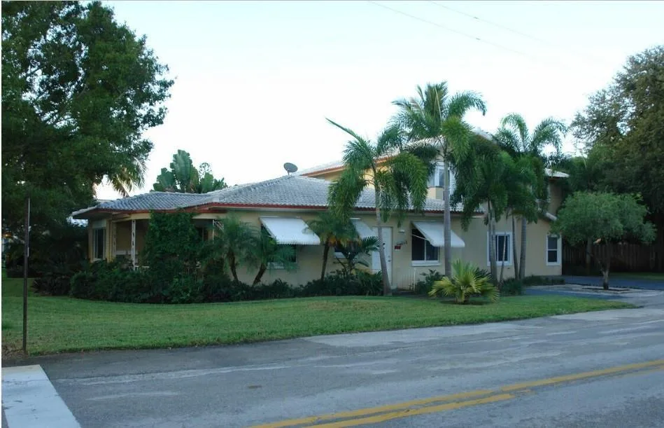 749 NE 16th Avenue, Fort Lauderdale, FL 33304 photo 2