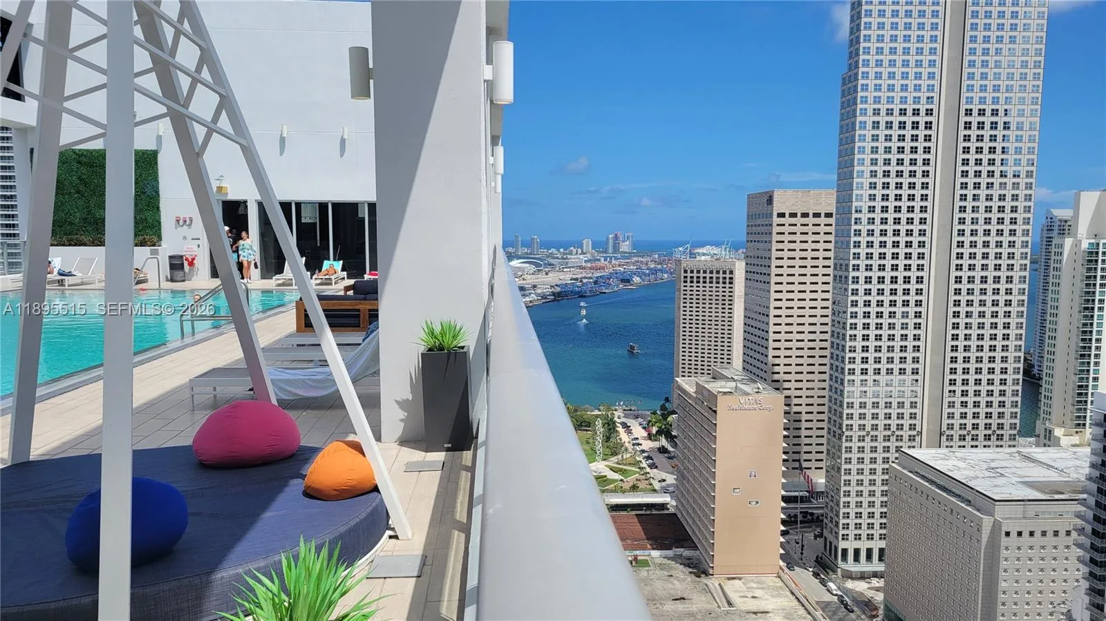 151 SE 1st St # 3003, Miami, FL 33131 photo 9