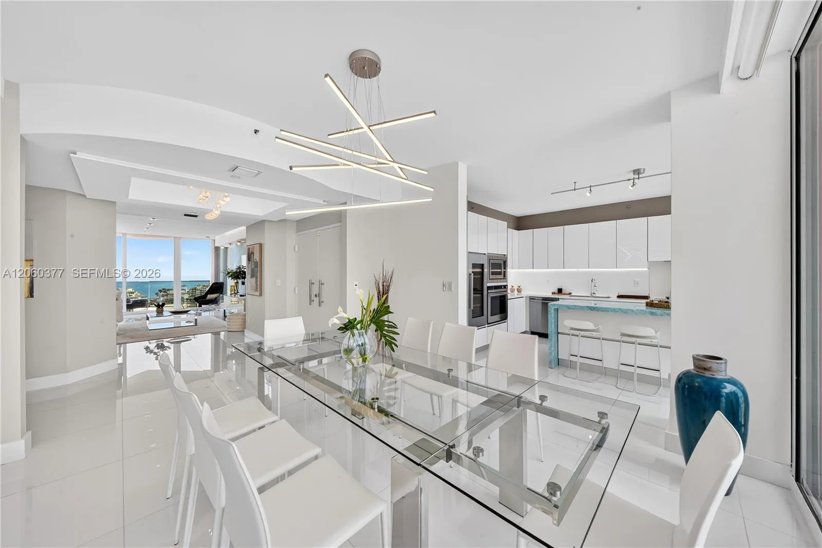 300 S Pointe Dr # 2104, Miami Beach, FL 33139 photo 13