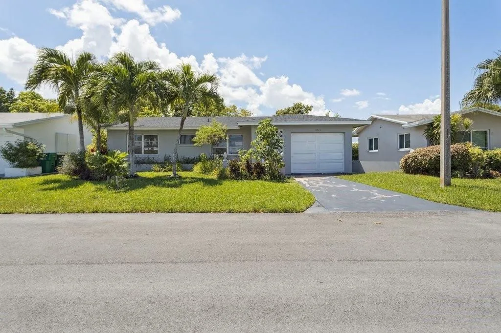 6708 NW 57th Drive, Tamarac, FL 33321 photo 10