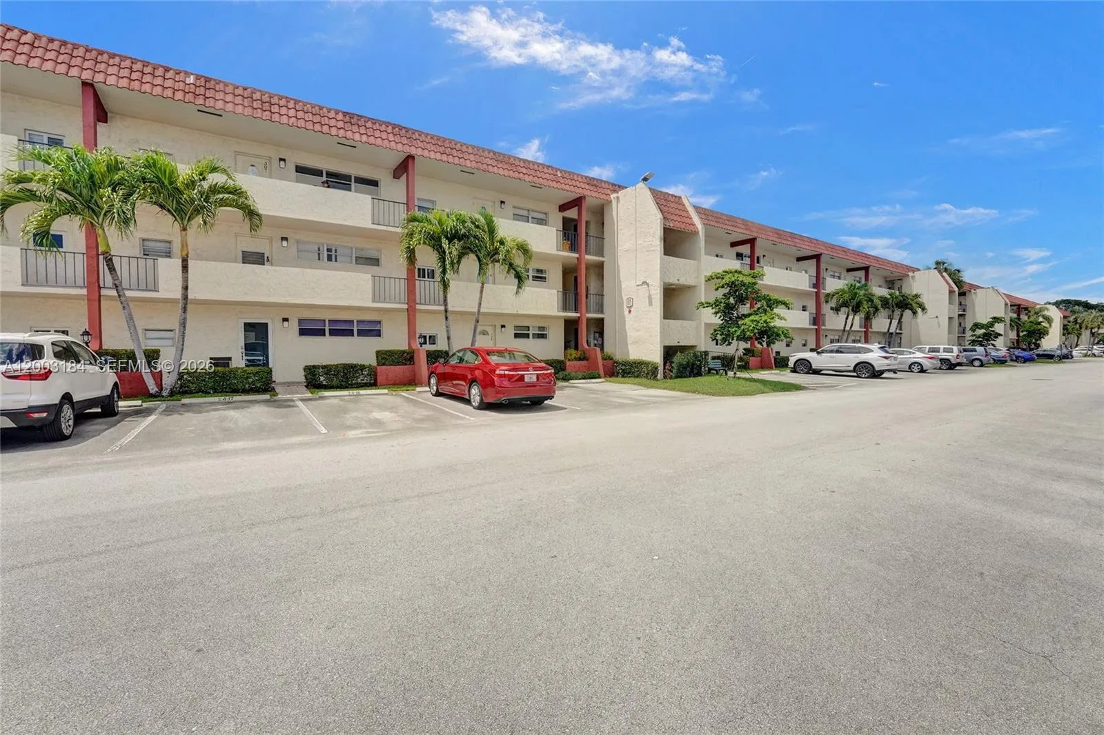 811 S Hollybrook Dr # 207, Pembroke Pines, FL 33025