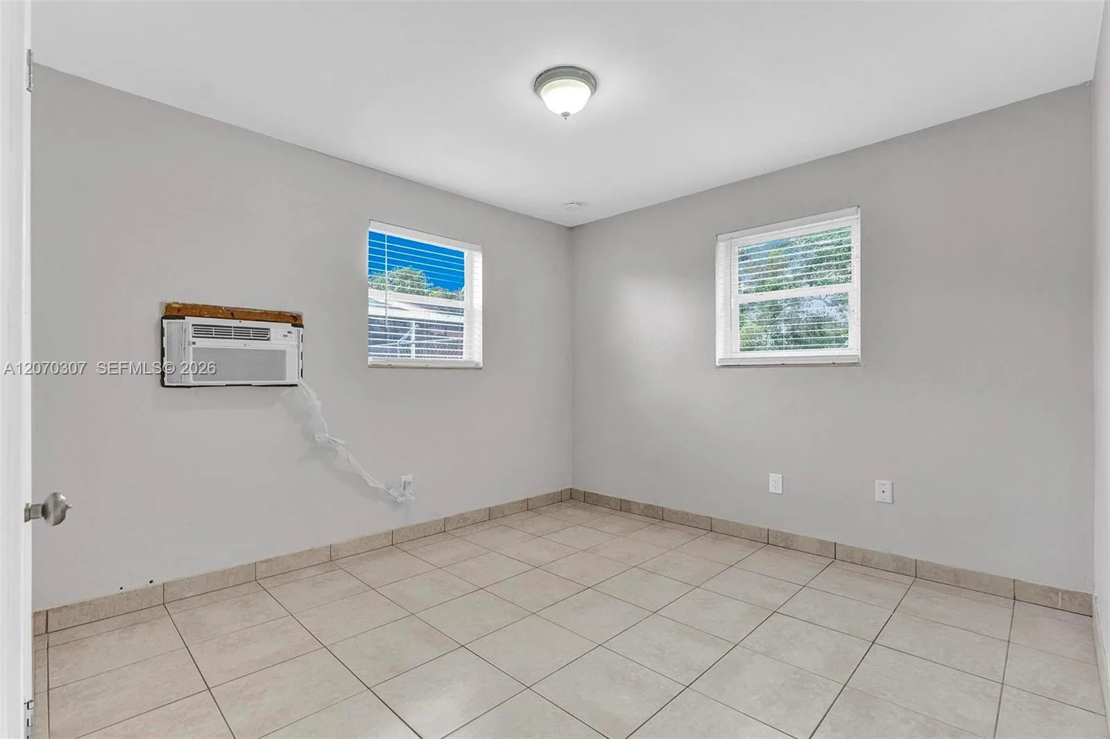 551 NW 30th Ter, Fort Lauderdale, FL 33311 photo 13