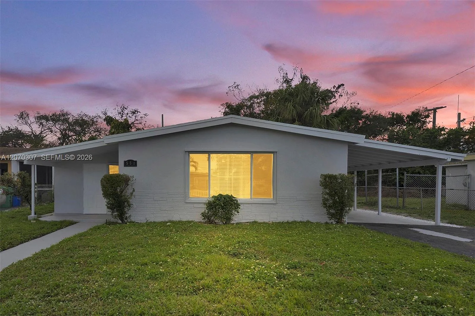 551 NW 30th Ter, Fort Lauderdale, FL 33311 photo 2