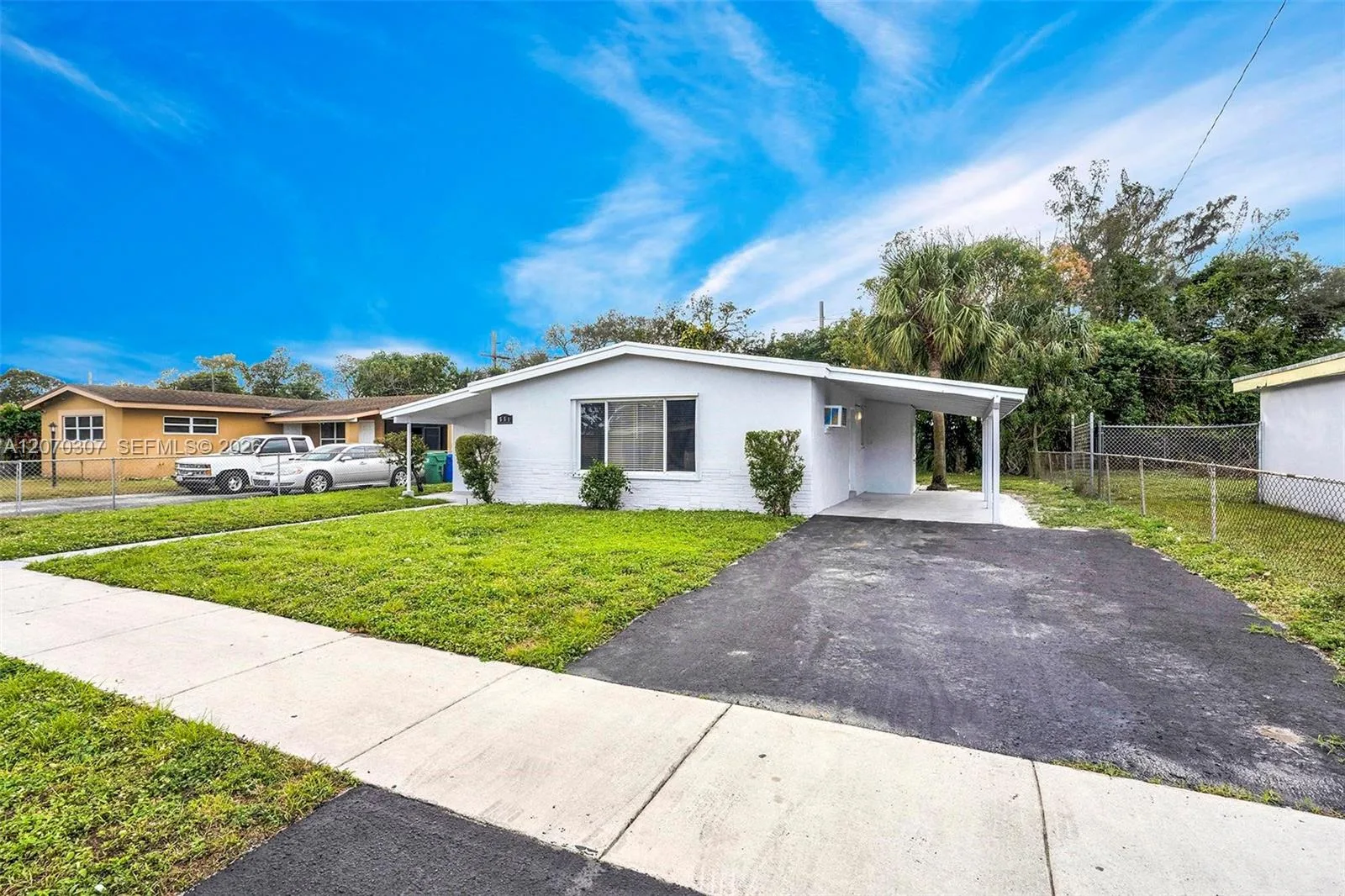 551 NW 30th Ter, Fort Lauderdale, FL 33311 photo 3
