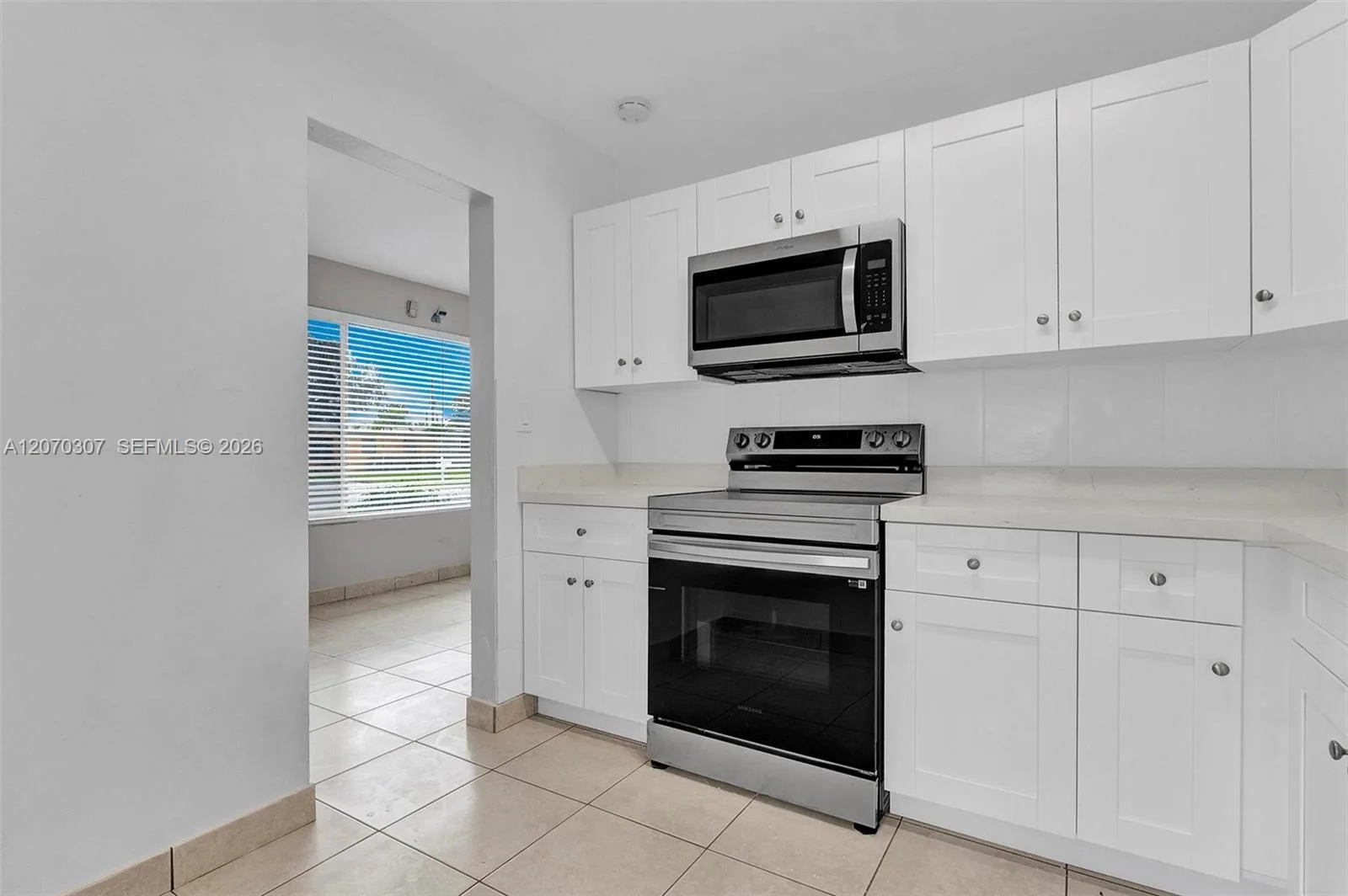 551 NW 30th Ter, Fort Lauderdale, FL 33311 photo 8