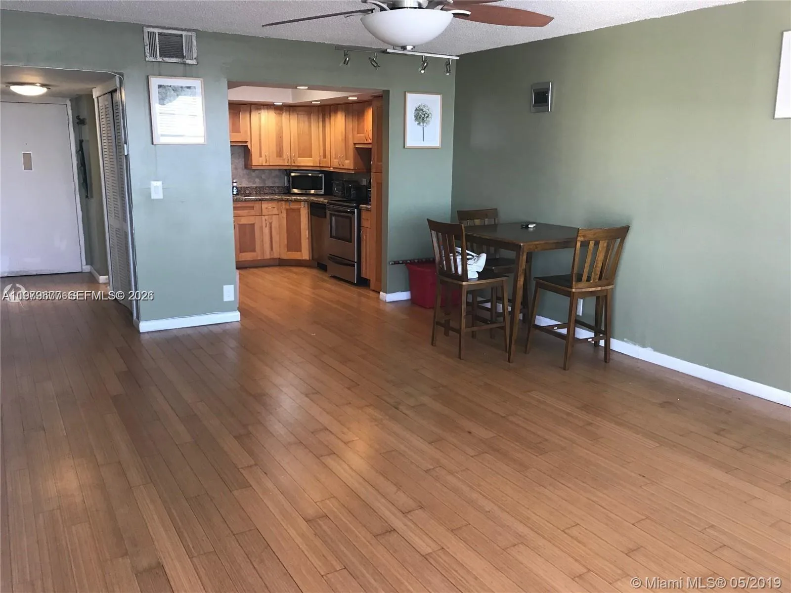 2025 NE 164th St # 1015, North Miami Beach, FL 33162 photo 2