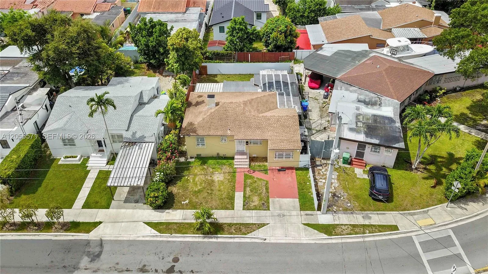 3080 SW 5th St, Miami, FL 33135 photo 3