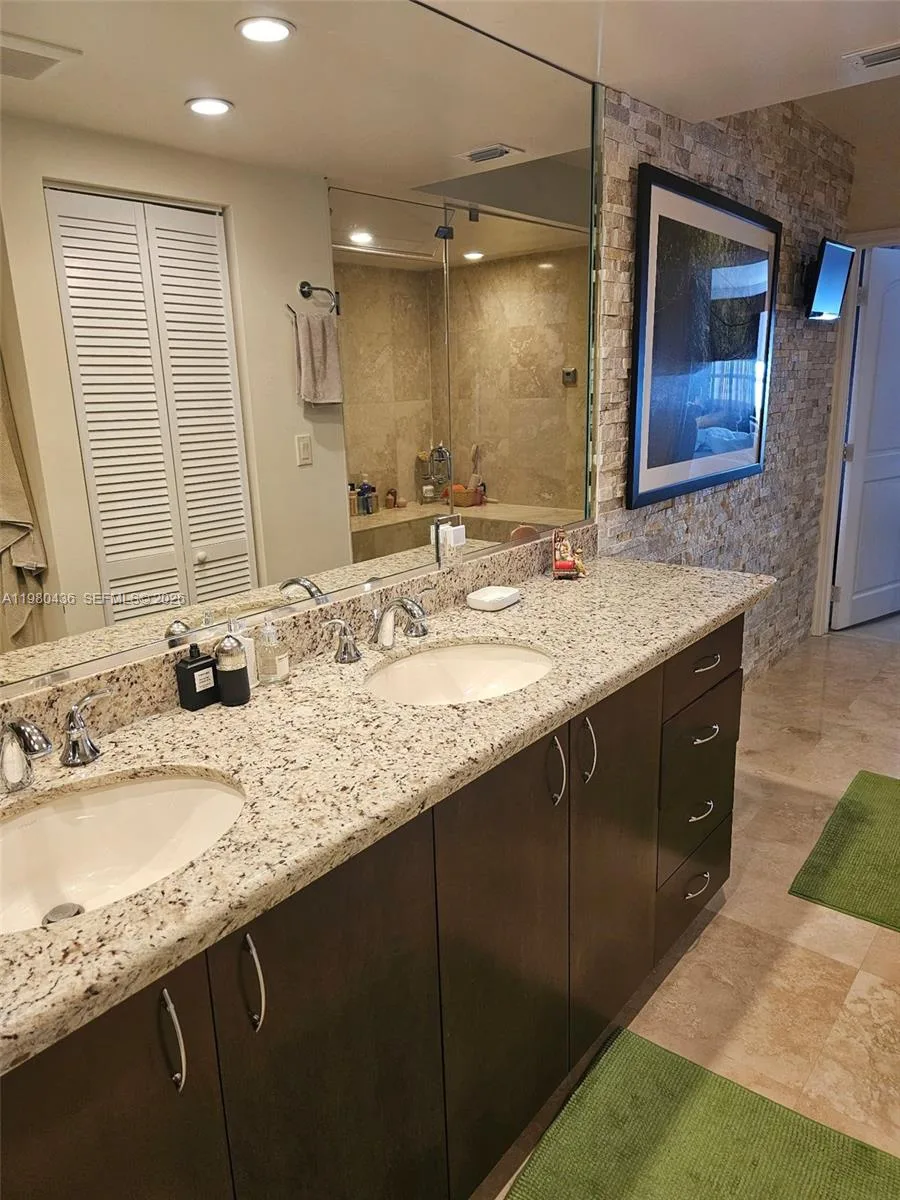 3 Grove Isle Dr # C1703, Miami, FL 33133 photo 9