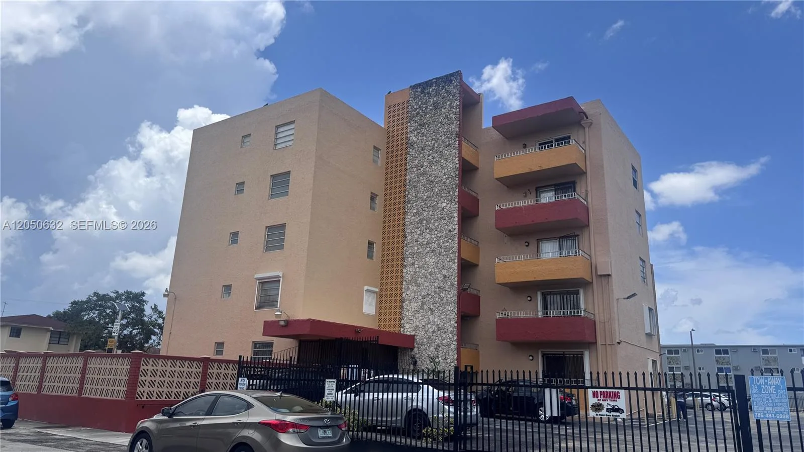 6090 W Flagler St # 107, Miami, FL 33144