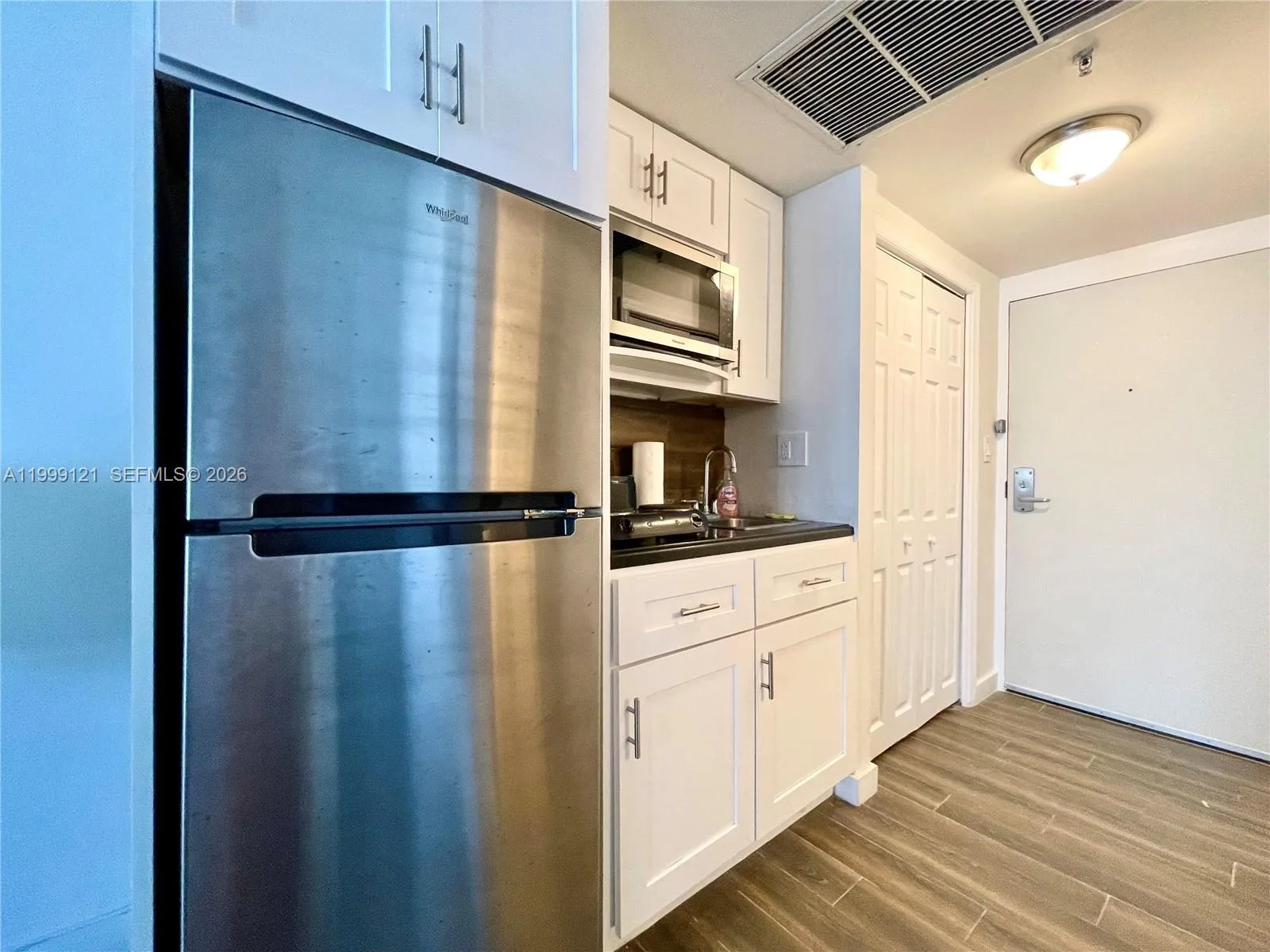 19201 Collins Ave # 504, Sunny Isles Beach, FL 33160 photo 5