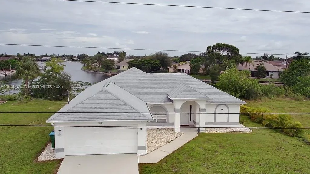 501 SE 7th Street, Cape Coral, FL 33990