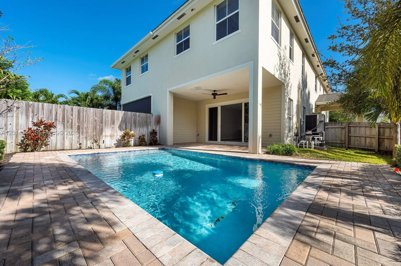 1031 NE 13th Ave, Fort Lauderdale, FL 33304