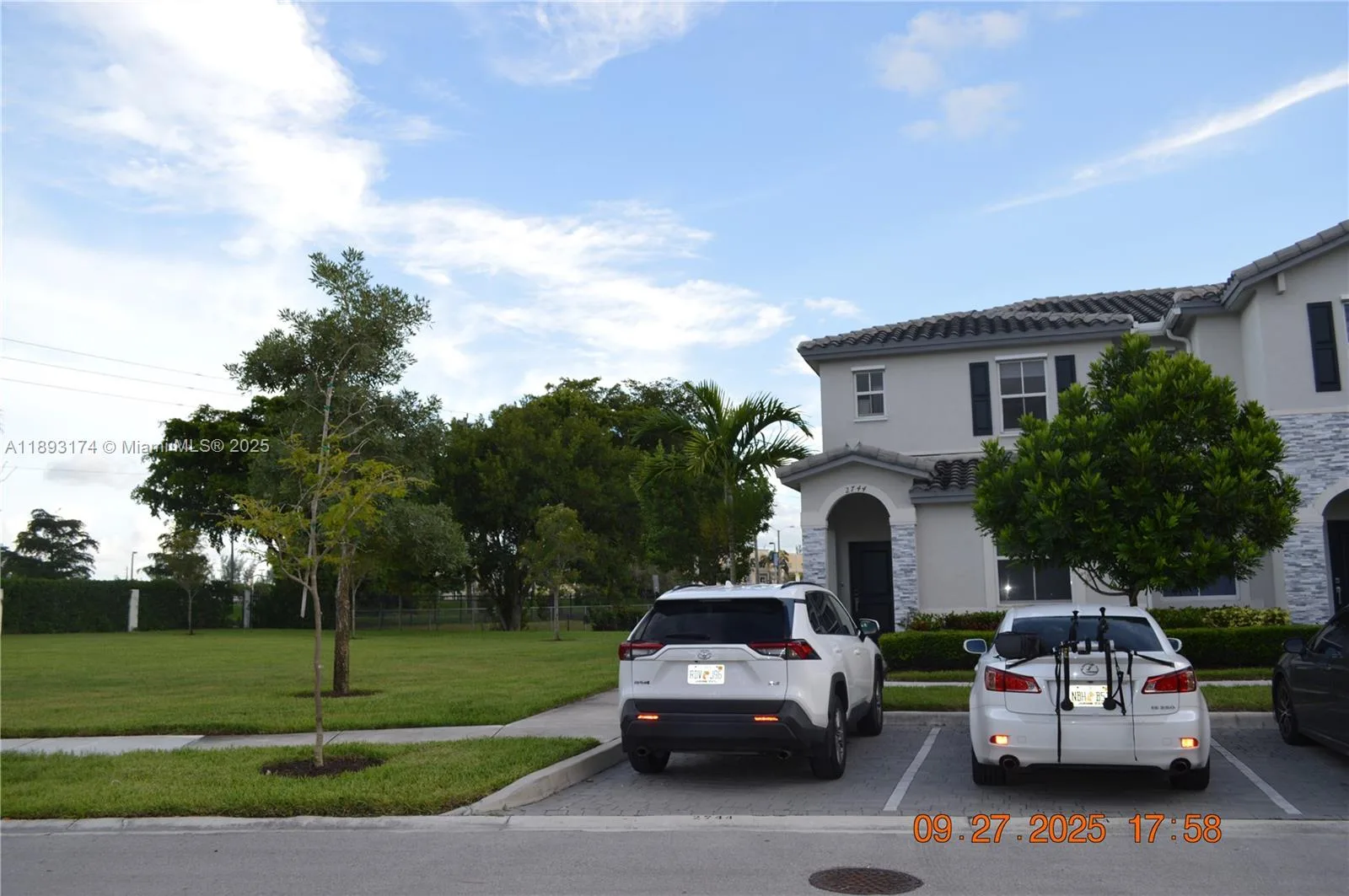 2744 SE 19th St, Homestead, FL 33035 photo 3