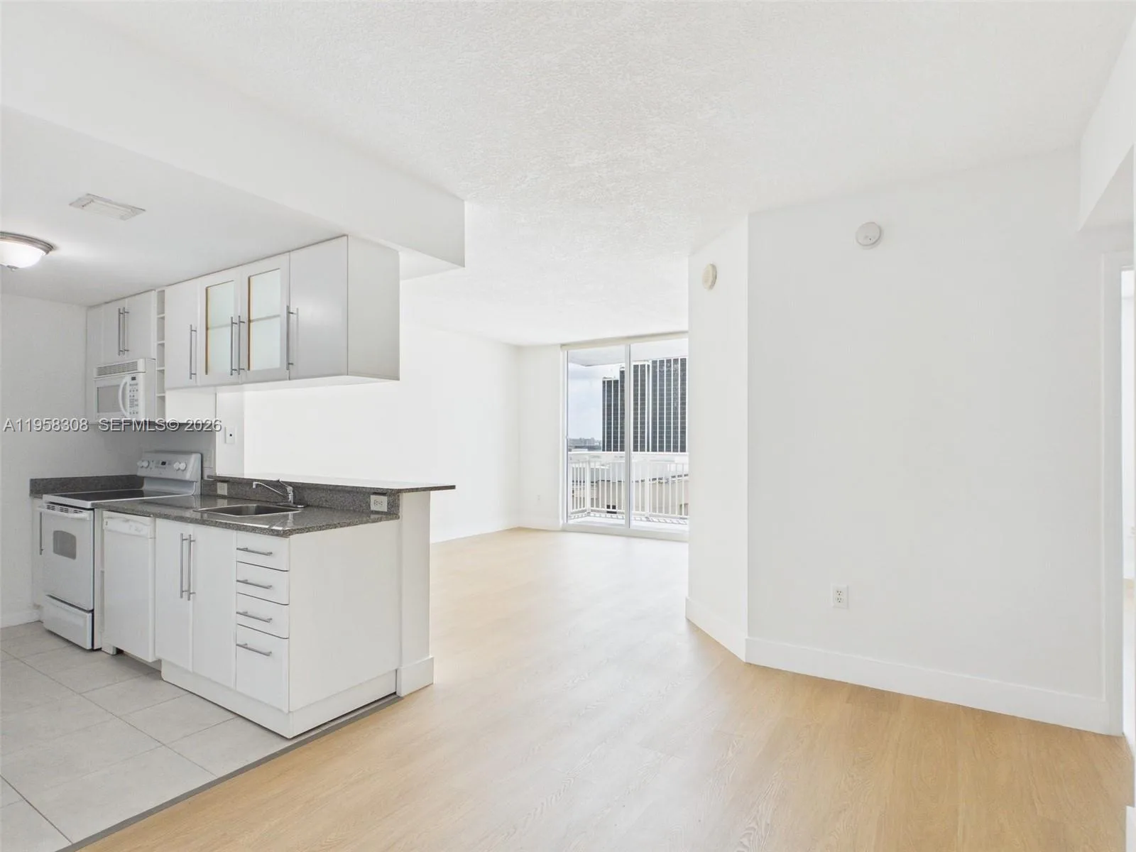 275 NE 18th St # 1404, Miami, FL 33132 photo 3