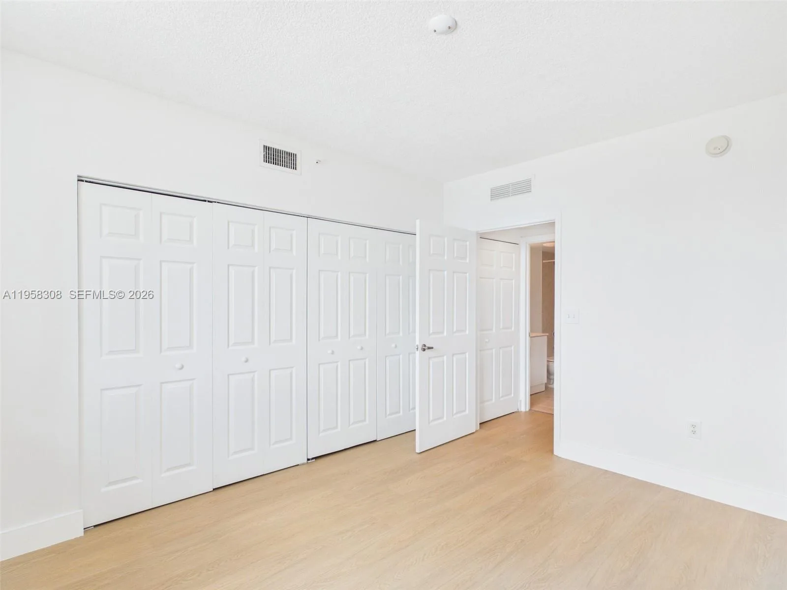 275 NE 18th St # 1404, Miami, FL 33132 photo 8