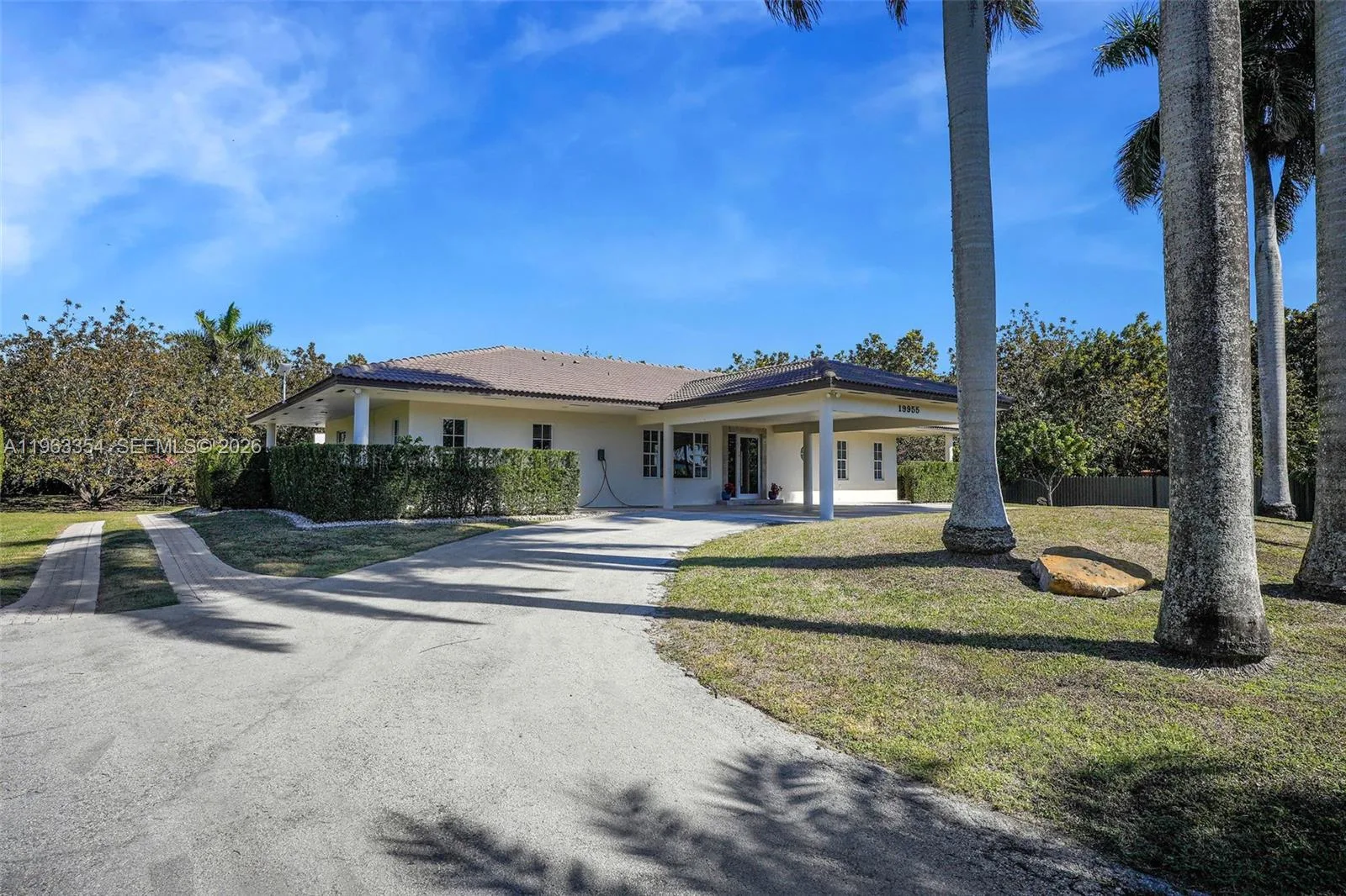 19955 SW 186th St, Miami, FL 33187 photo 2