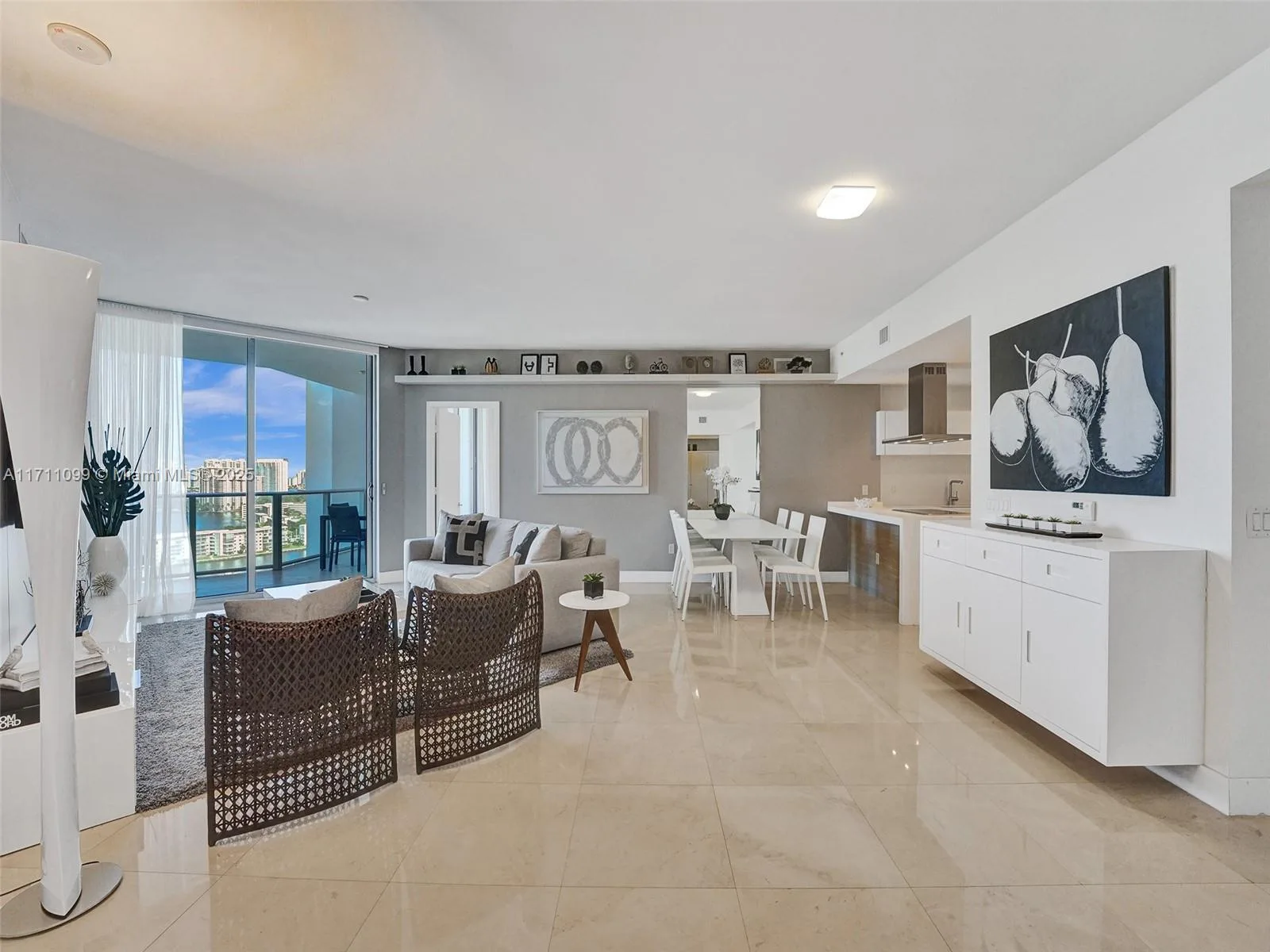 17301 Biscayne Blvd # 2008, North Miami Beach, FL 33160