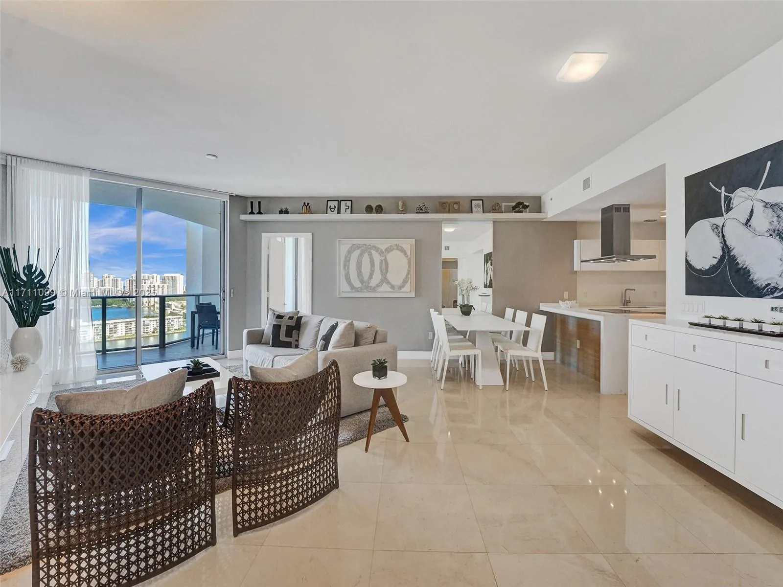 17301 Biscayne Blvd # 2008, North Miami Beach, FL 33160 photo 12