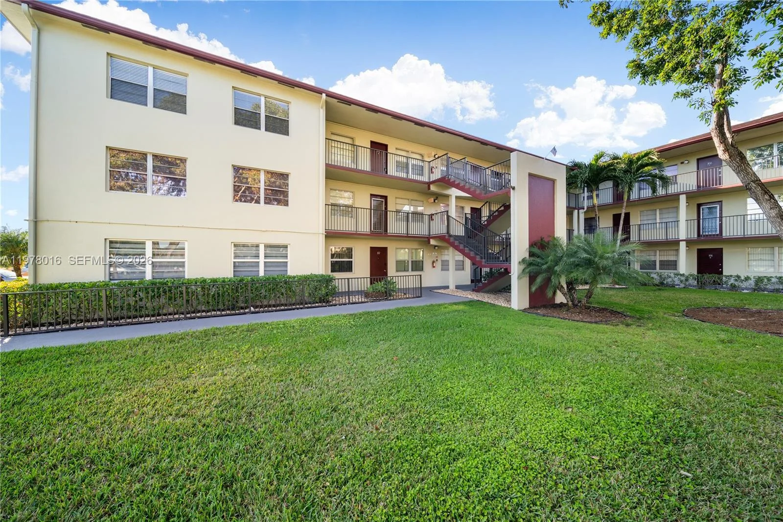 13455 SW 3rd St # 302S, Pembroke Pines, FL 33027