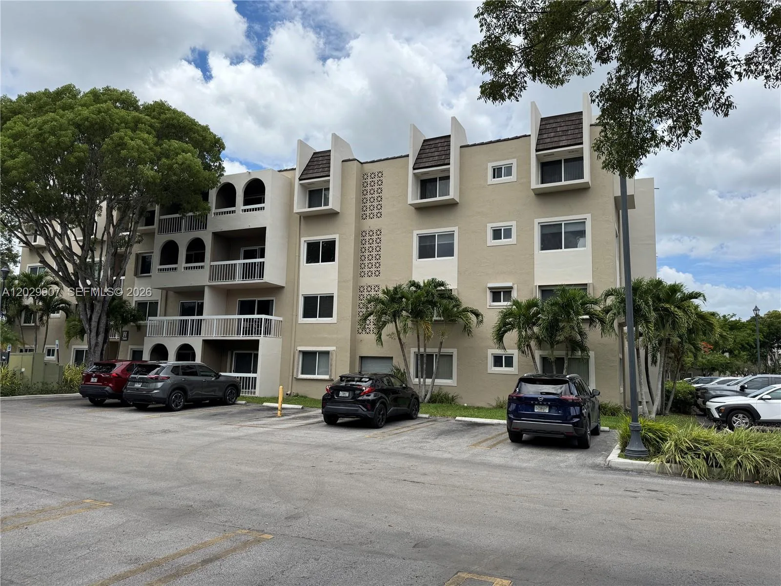 7800 Camino Real # H-213, Miami, FL 33143