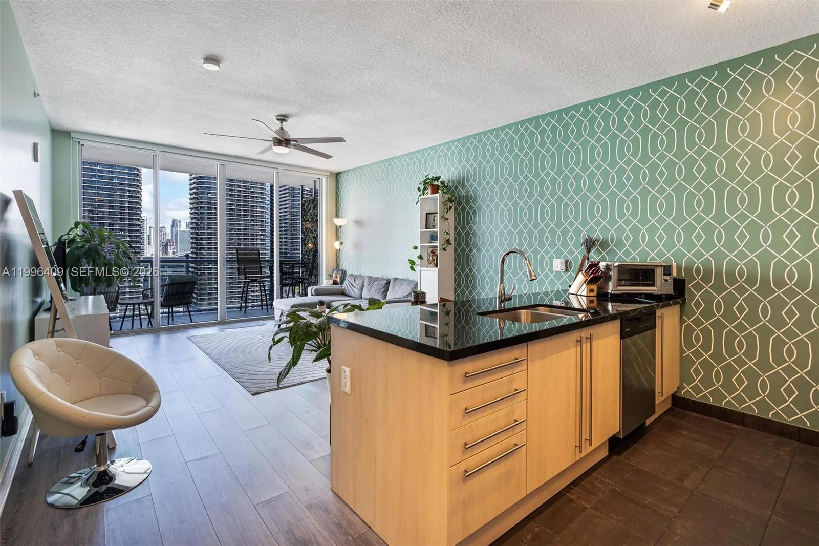 1111 SW 1st Ave # 2721-N, Miami, FL 33130