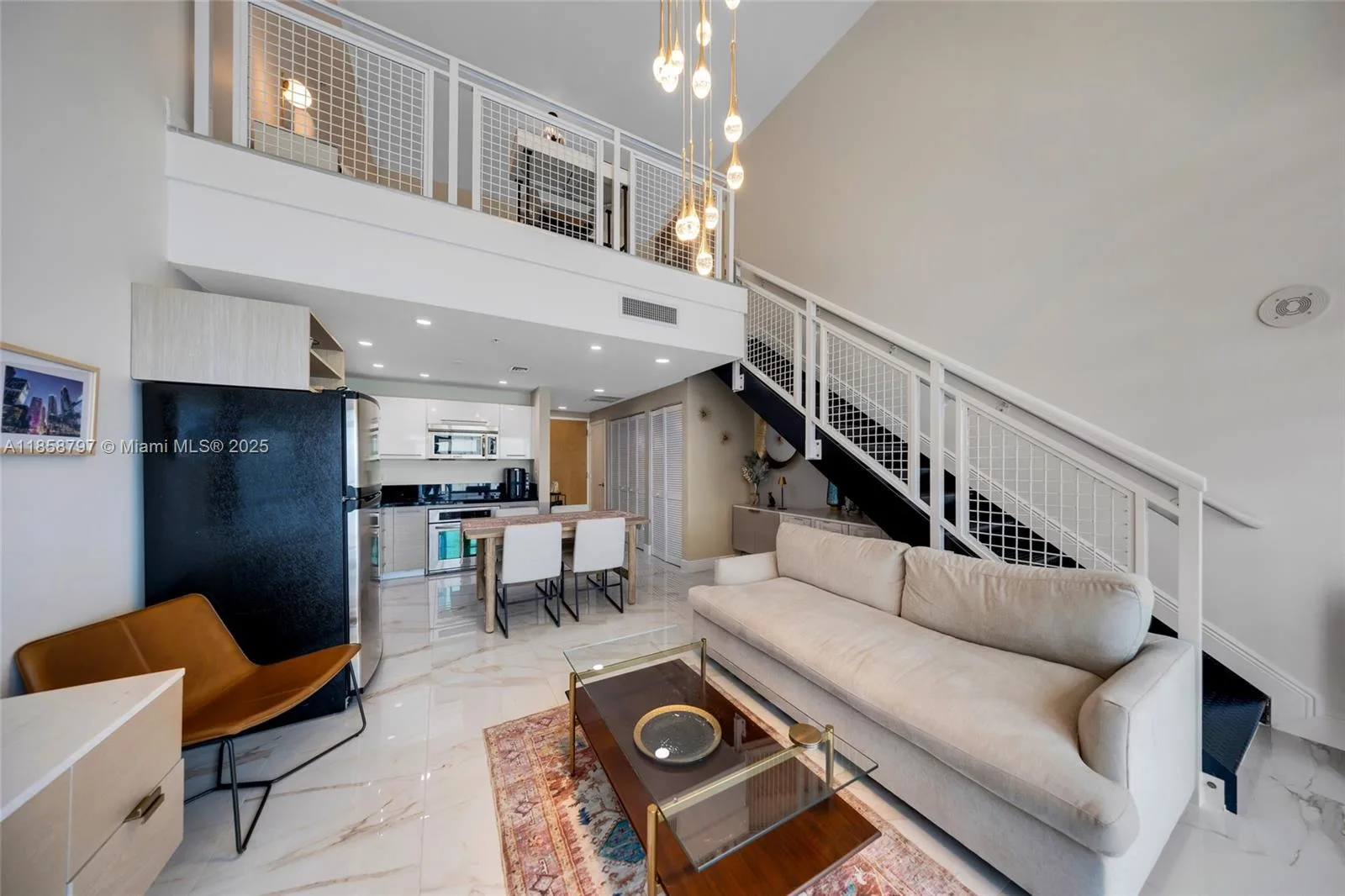 253 NE 2nd St # 427, Miami, FL 33132