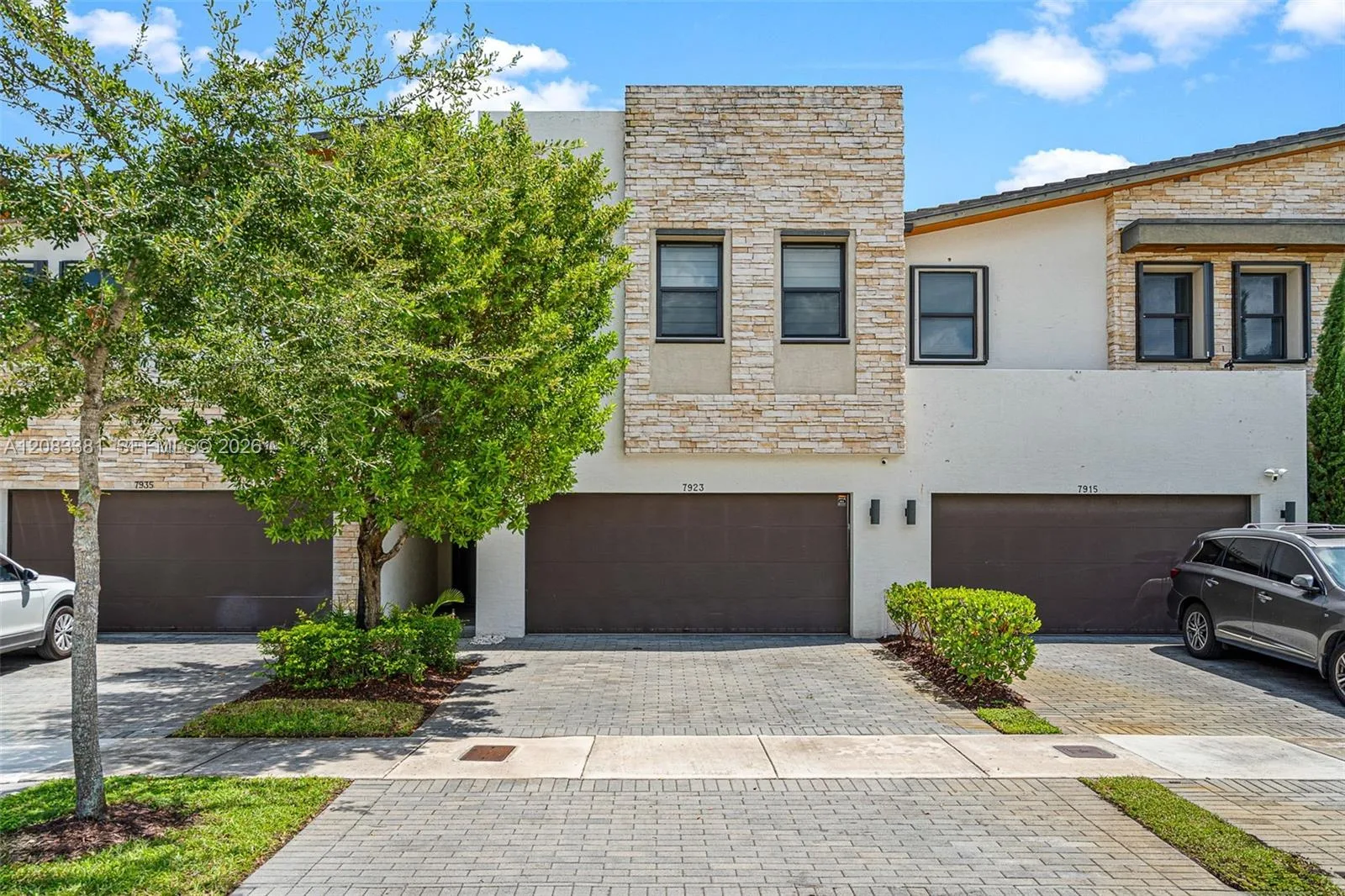 7923 NW 104th Ct, Doral, FL 33178