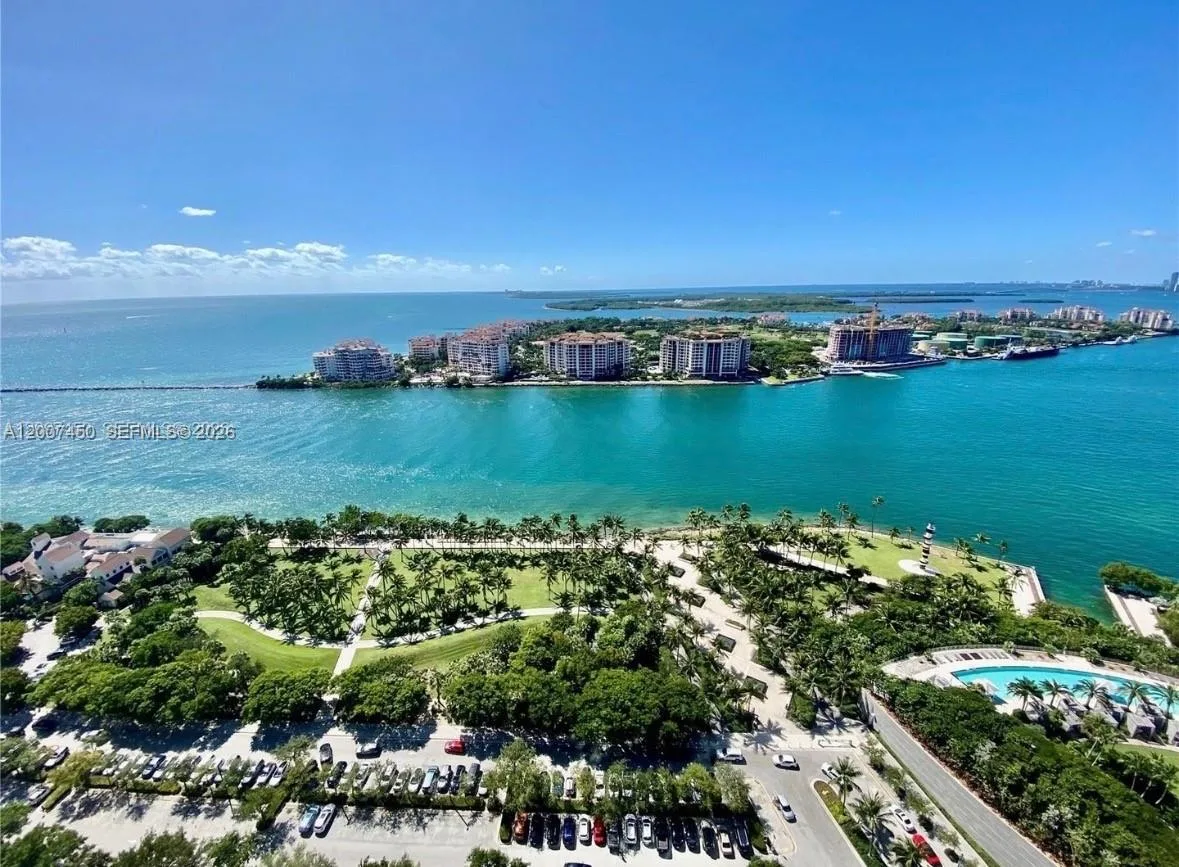 300 S Pointe Dr # 3204, Miami Beach, FL 33139