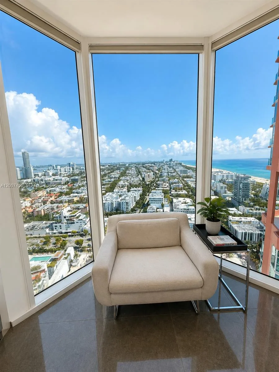 300 S Pointe Dr # 3204, Miami Beach, FL 33139 photo 11