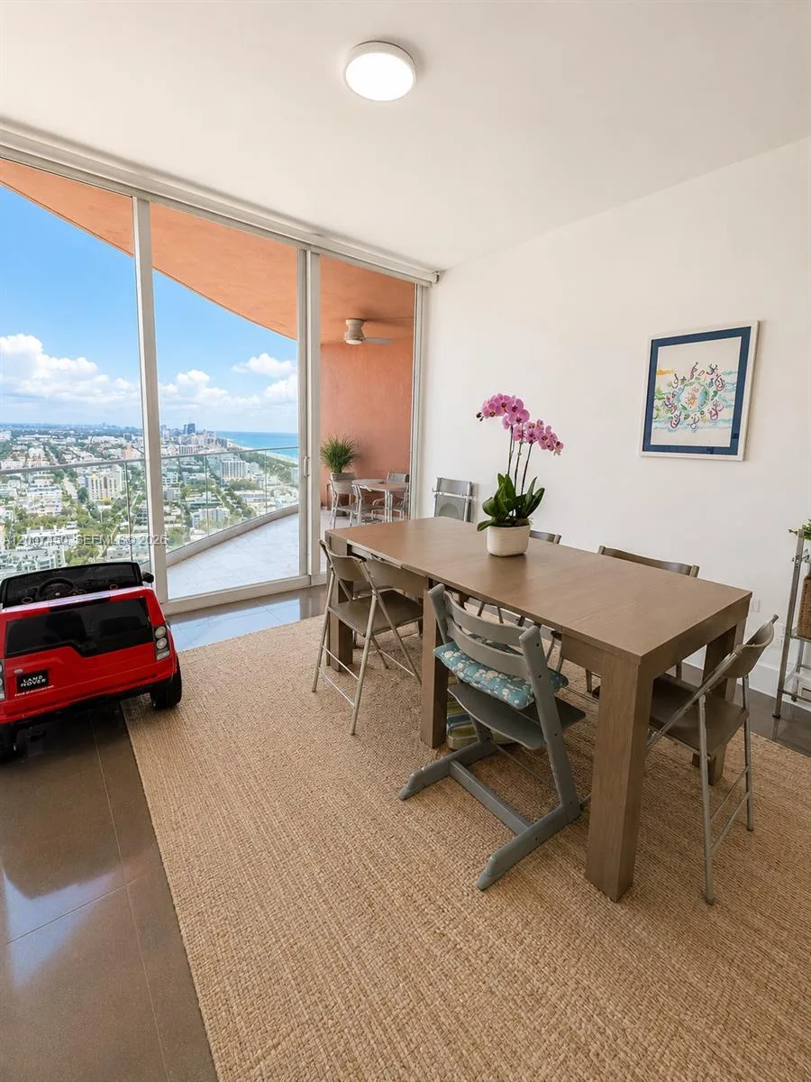 300 S Pointe Dr # 3204, Miami Beach, FL 33139 photo 12