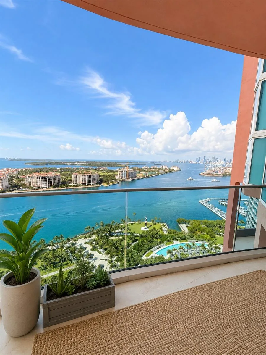 300 S Pointe Dr # 3204, Miami Beach, FL 33139 photo 3