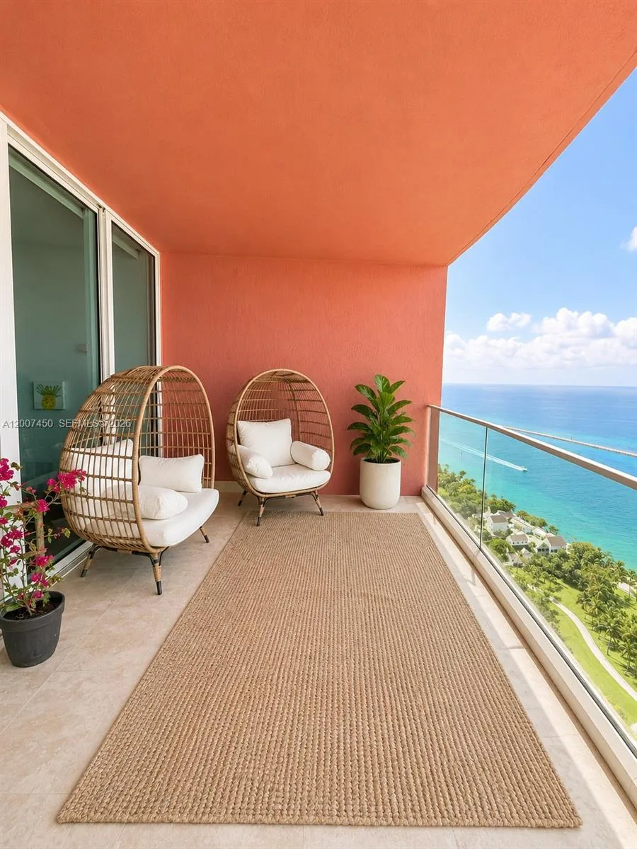 300 S Pointe Dr # 3204, Miami Beach, FL 33139 photo 4