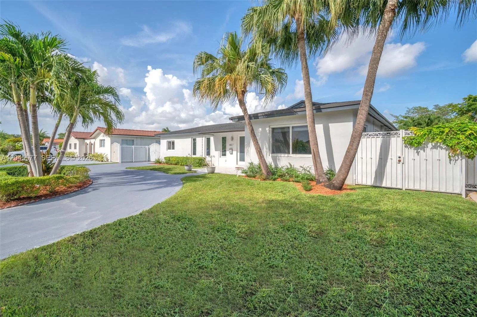 1807 SW 102nd Pl, Miami, FL 33165
