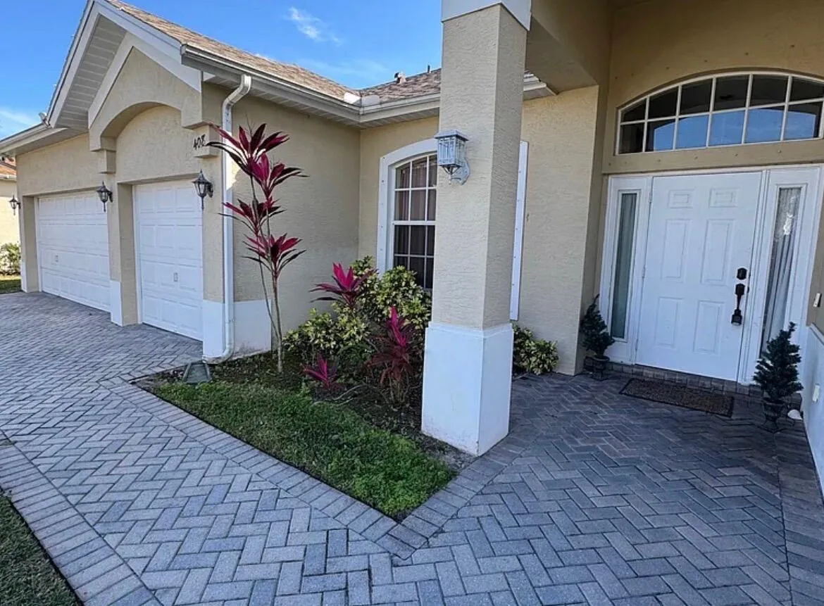 408 N Key Lime Sq Square SW, Vero Beach, FL 32968