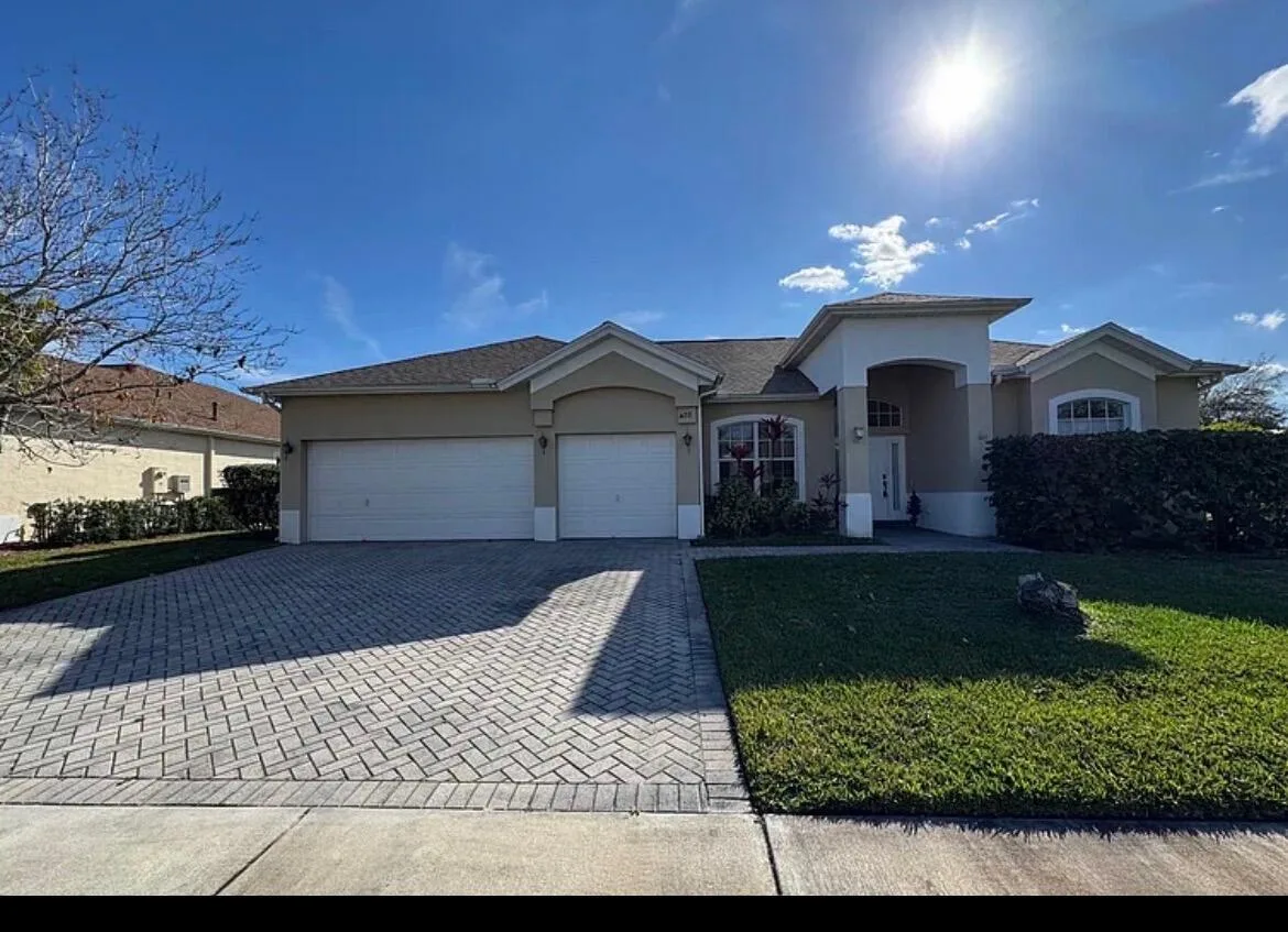 408 N Key Lime Sq Square SW, Vero Beach, FL 32968 photo 2