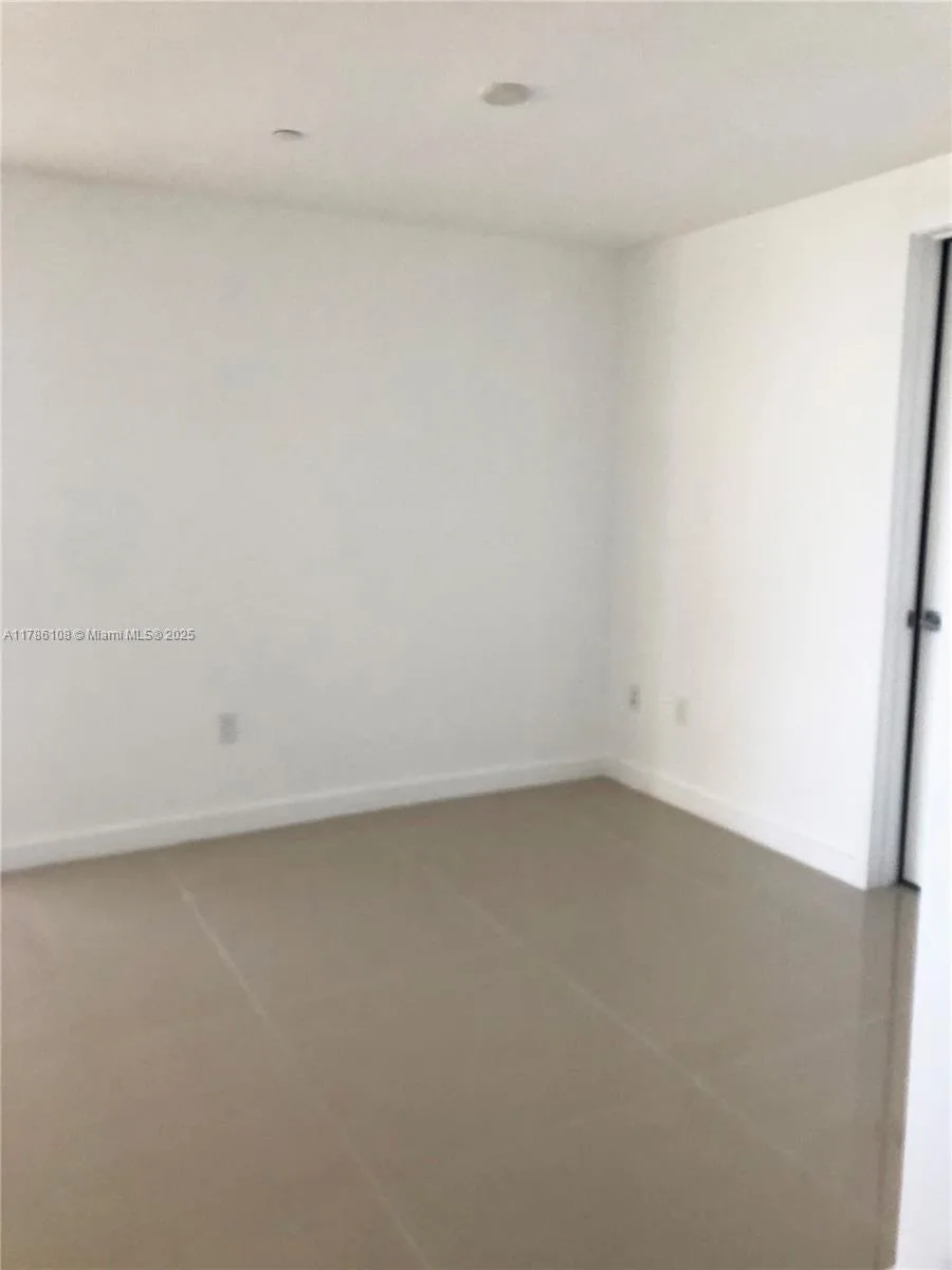 488 NE 18th St # 215, Miami, FL 33132 photo 7