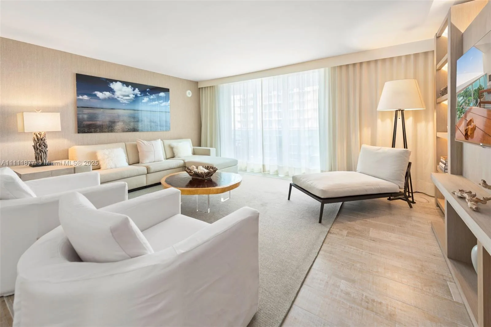 102 24th St # 915, Miami Beach, FL 33139