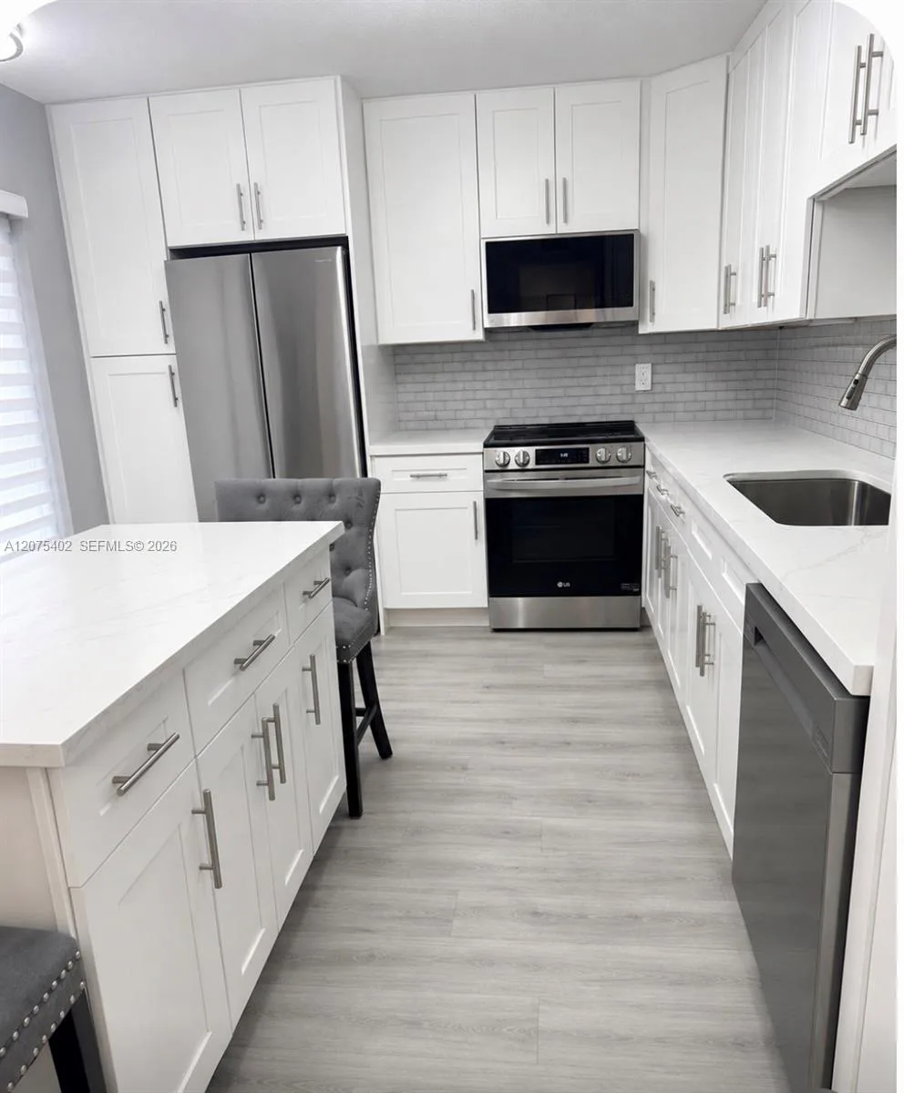 8212 S Coral Cir, North Lauderdale, FL 33068